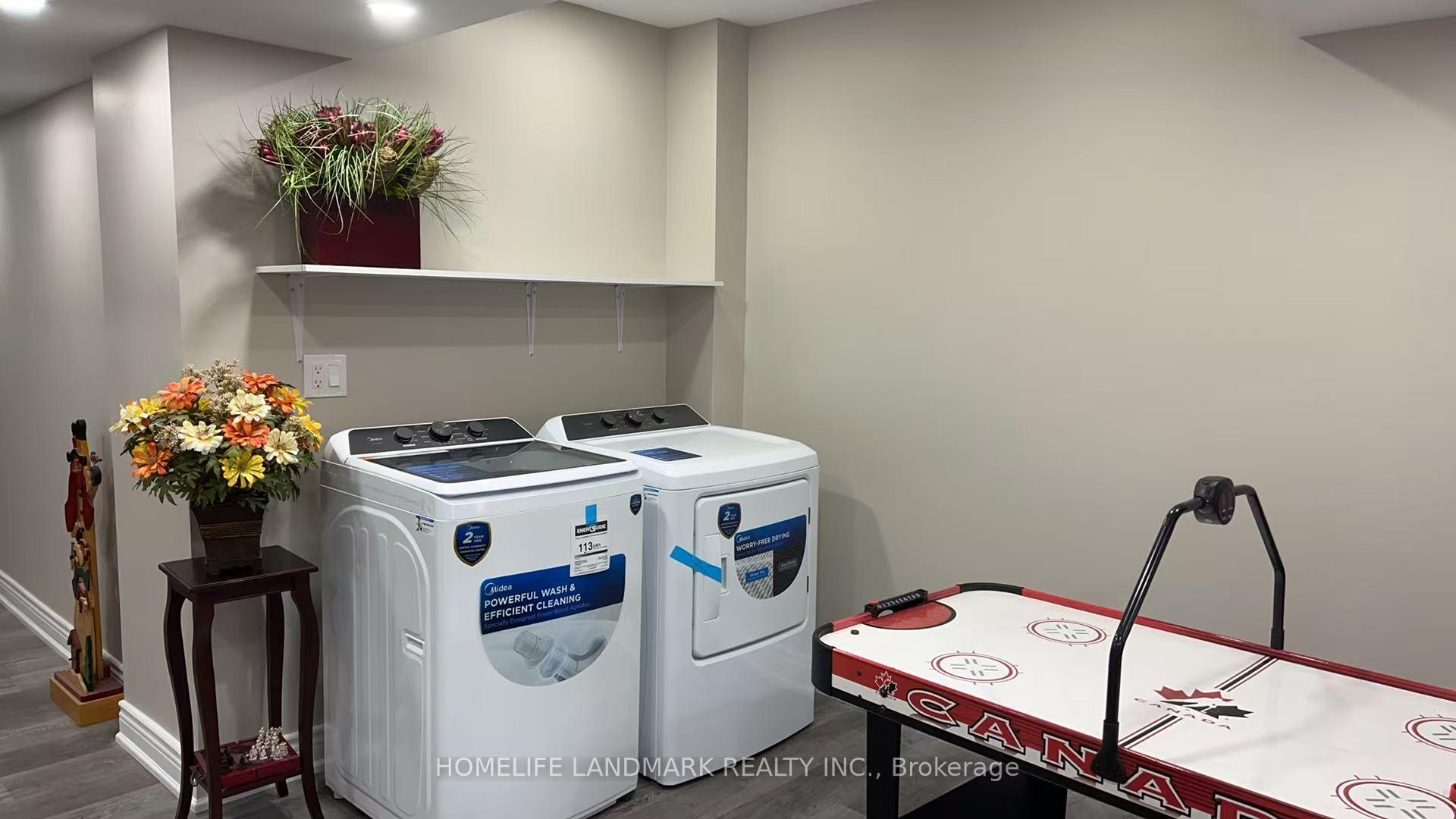 Photo 10 of 122 Santa Amato Crescent, Vaughan, Patterson — HOMEH