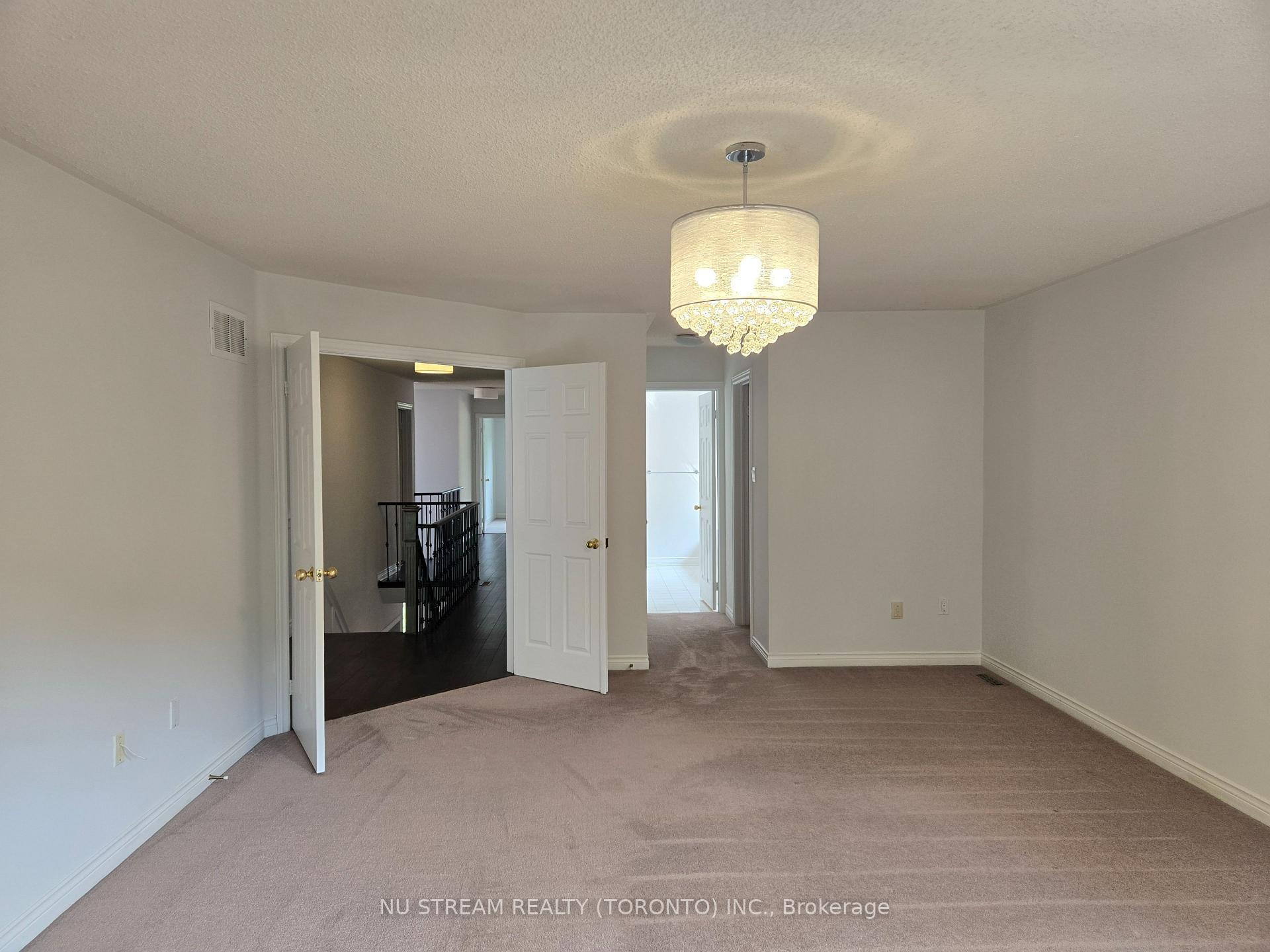 Photo 11 of 50 Deerglen Terrace, Aurora, Aurora Grove — HOMEH