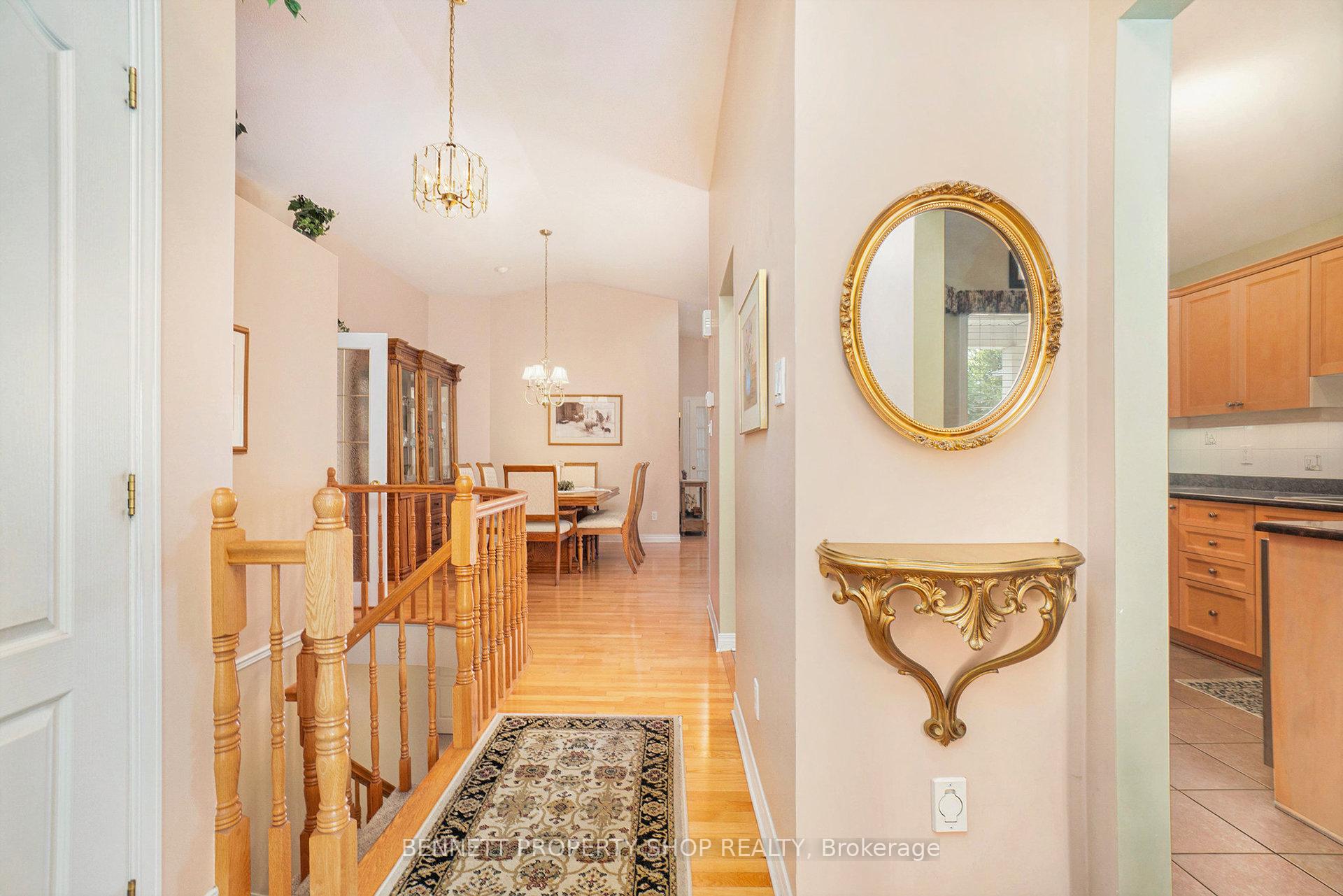 Photo 5 of 813 Hot Springs Way, Ottawa, Riverside South/Gloucester Glen — HOMEH