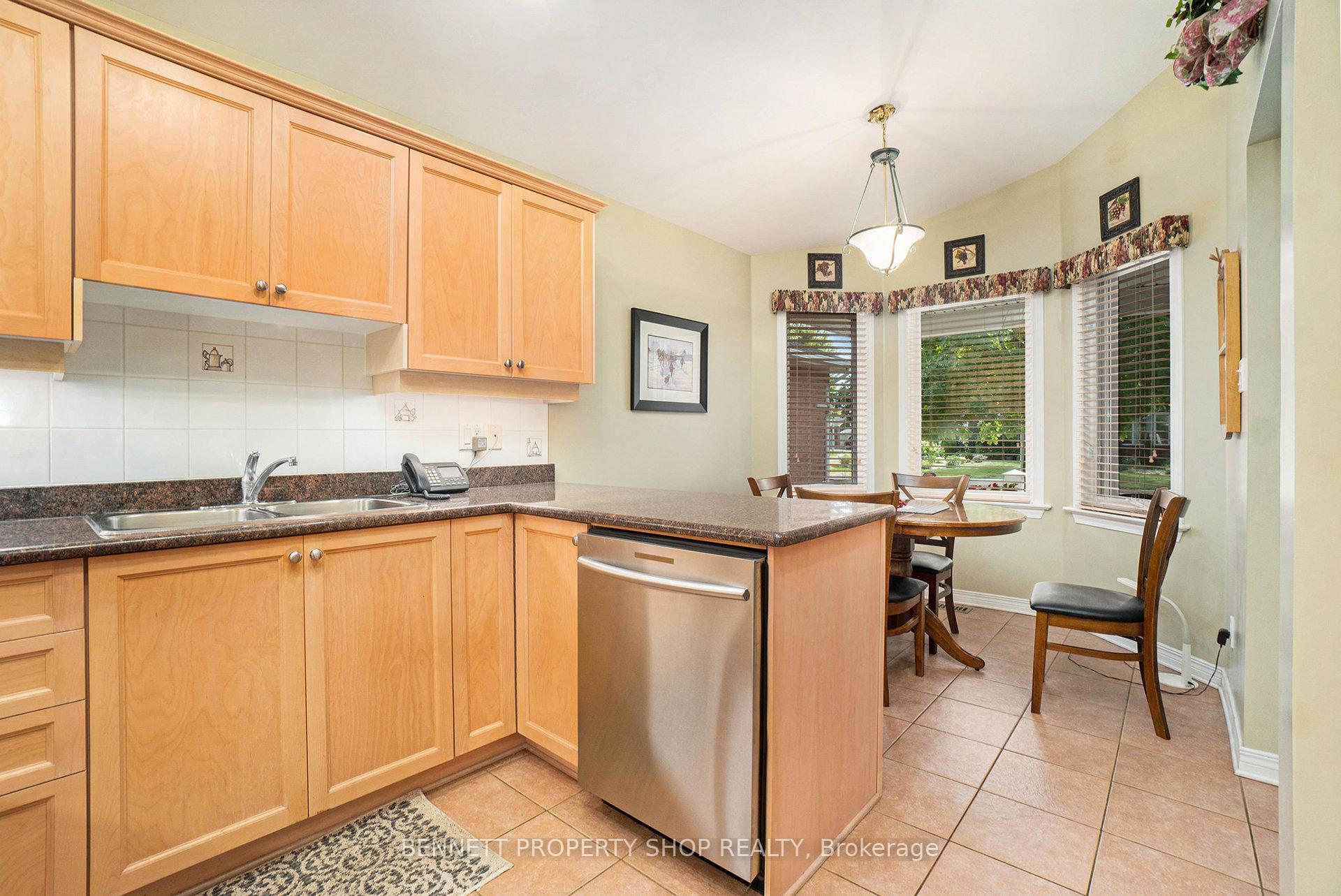 Photo 9 of 813 Hot Springs Way, Ottawa, Riverside South/Gloucester Glen — HOMEH