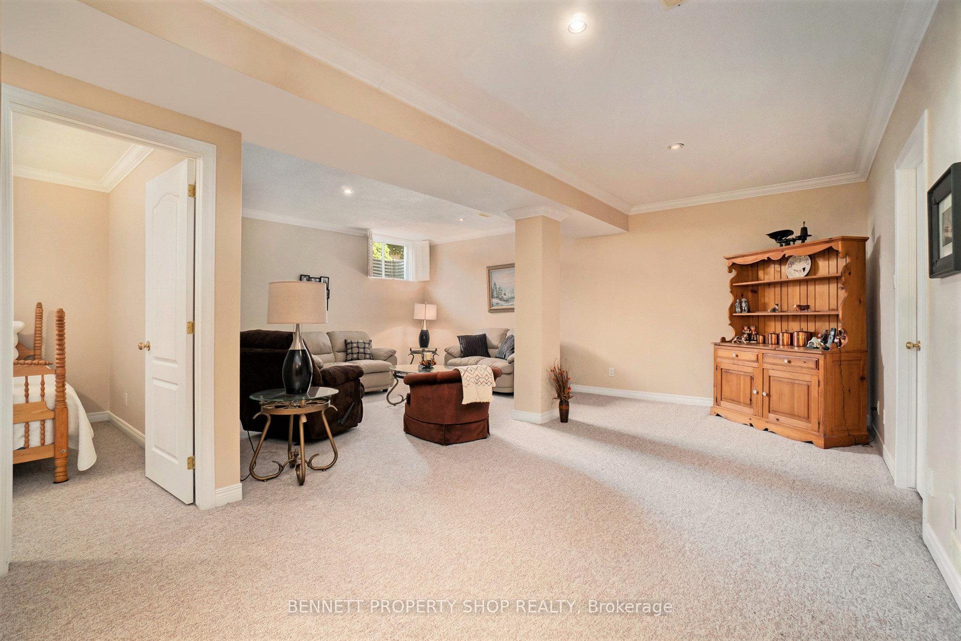 Photo 24 of 813 Hot Springs Way, Ottawa, Riverside South/Gloucester Glen — HOMEH