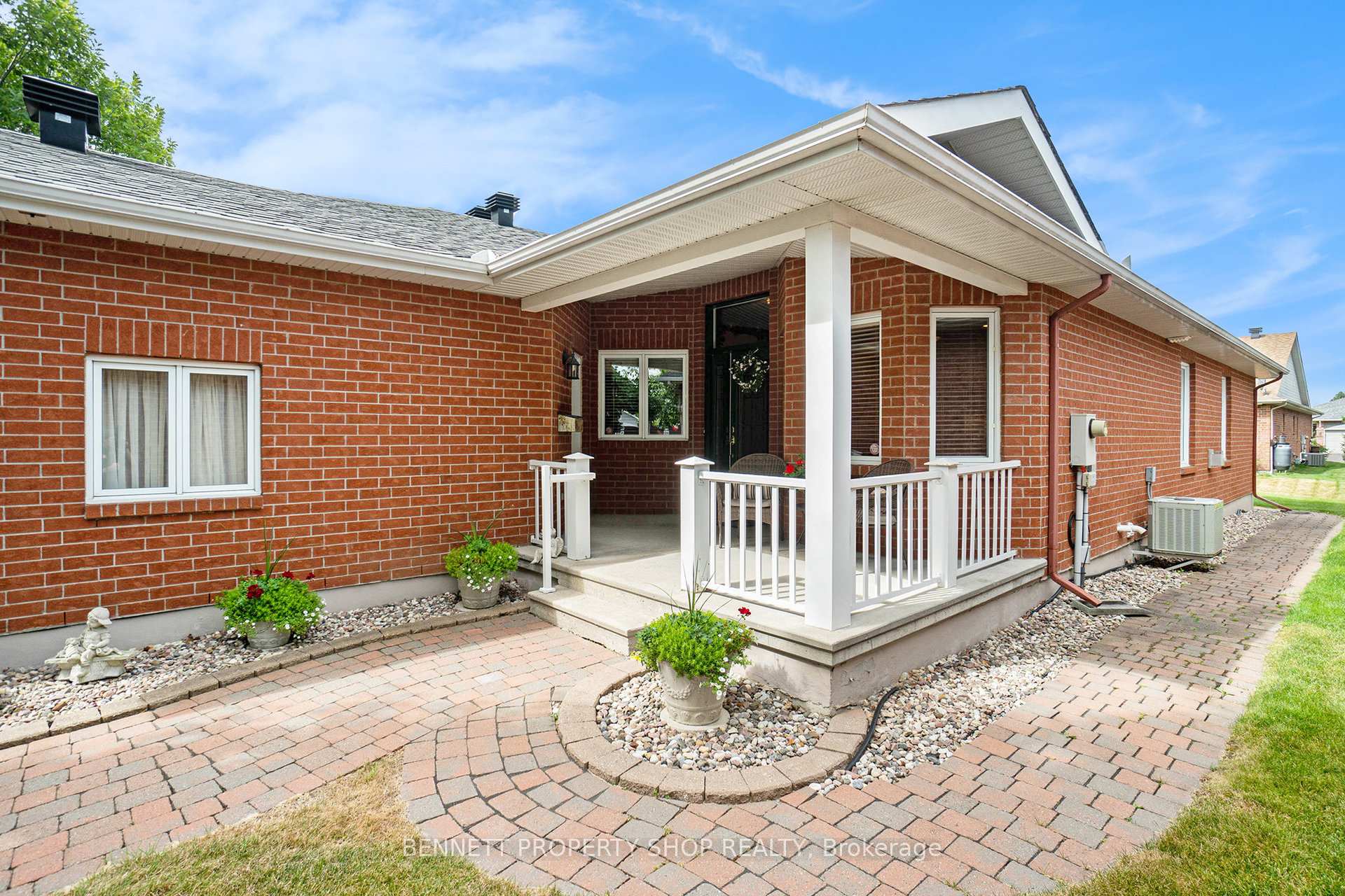 Photo 31 of 813 Hot Springs Way, Ottawa, Riverside South/Gloucester Glen — HOMEH