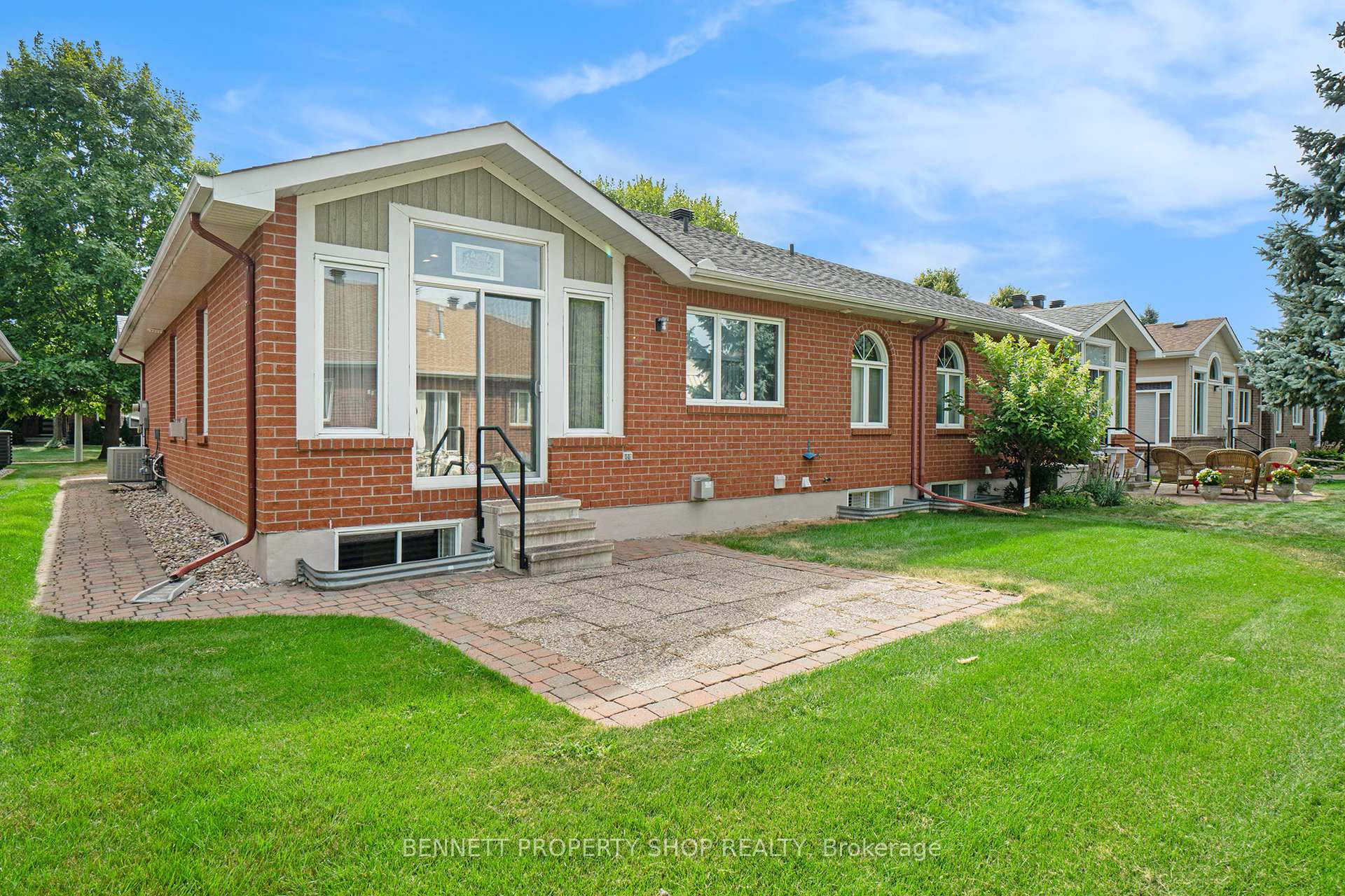 Photo 26 of 813 Hot Springs Way, Ottawa, Riverside South/Gloucester Glen — HOMEH