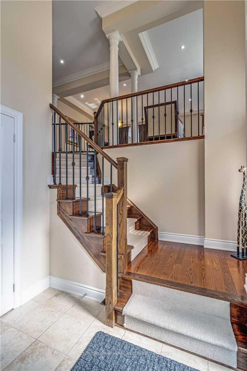 Photo 4 of 305 Ilan Ramon Boulevard, Vaughan, Patterson — HOMEH