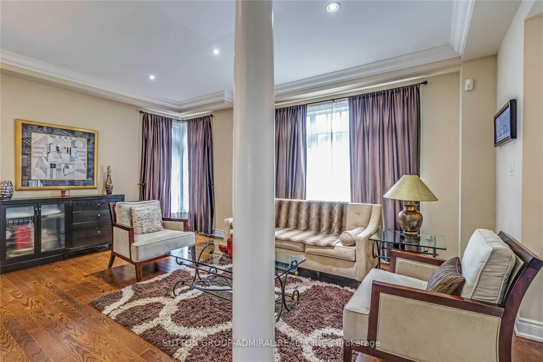 Photo 6 of 305 Ilan Ramon Boulevard, Vaughan, Patterson — HOMEH