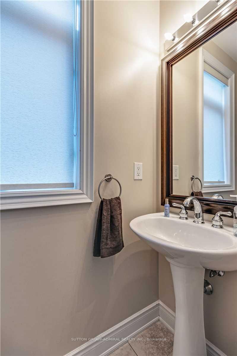 Photo 16 of 305 Ilan Ramon Boulevard, Vaughan, Patterson — HOMEH