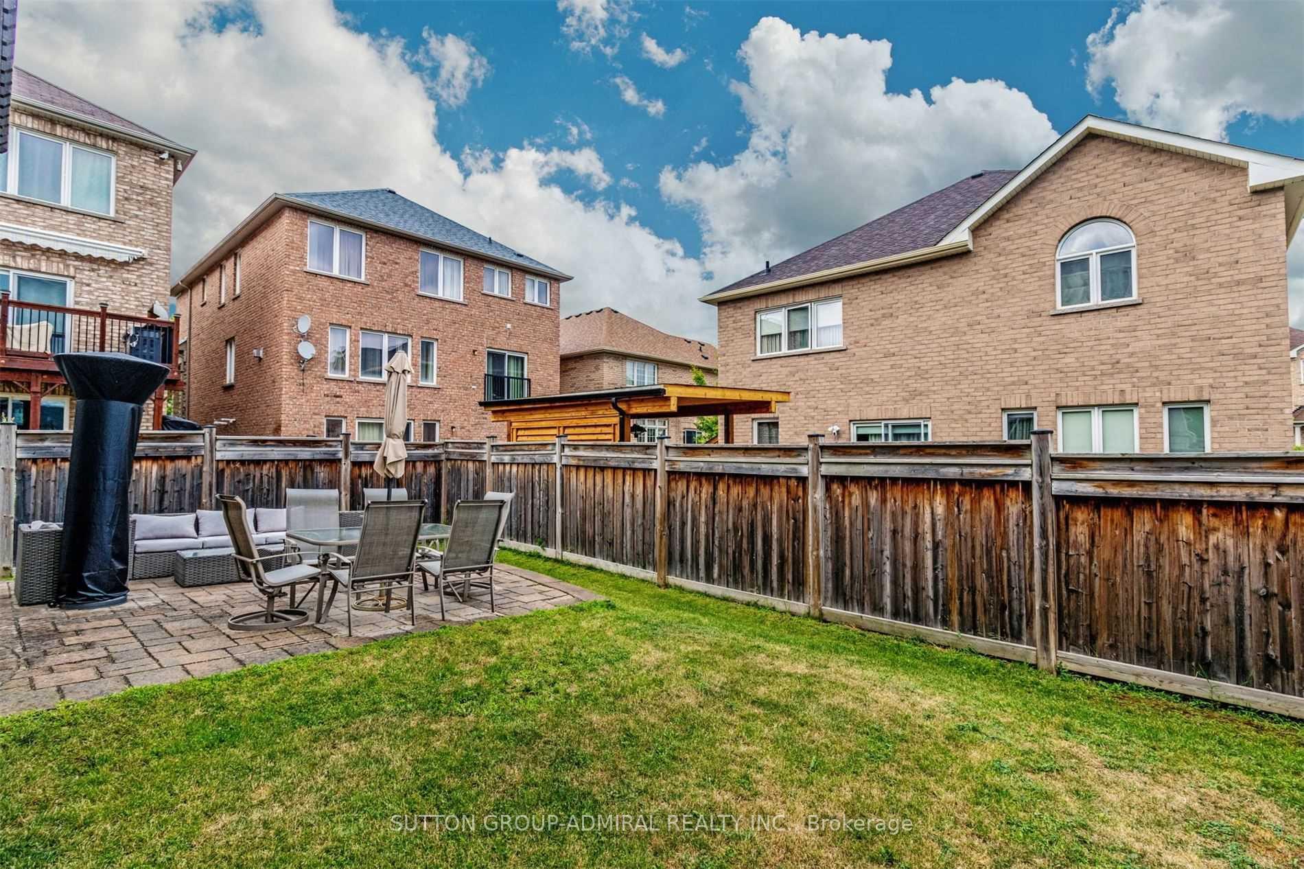 Photo 37 of 305 Ilan Ramon Boulevard, Vaughan, Patterson — HOMEH