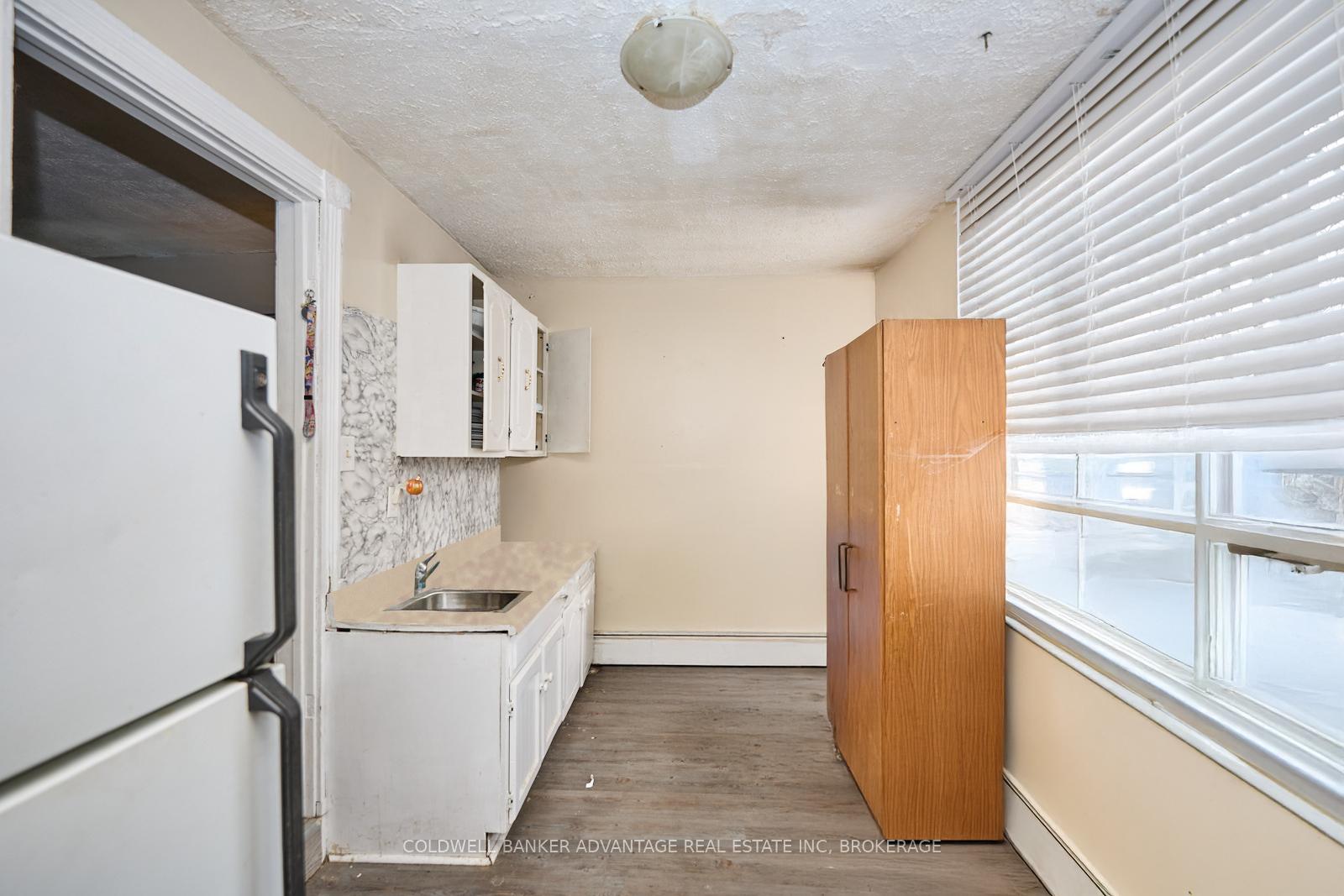 Photo 11 of 38-40 First Street, Welland, Lincoln/Crowland — HOMEH