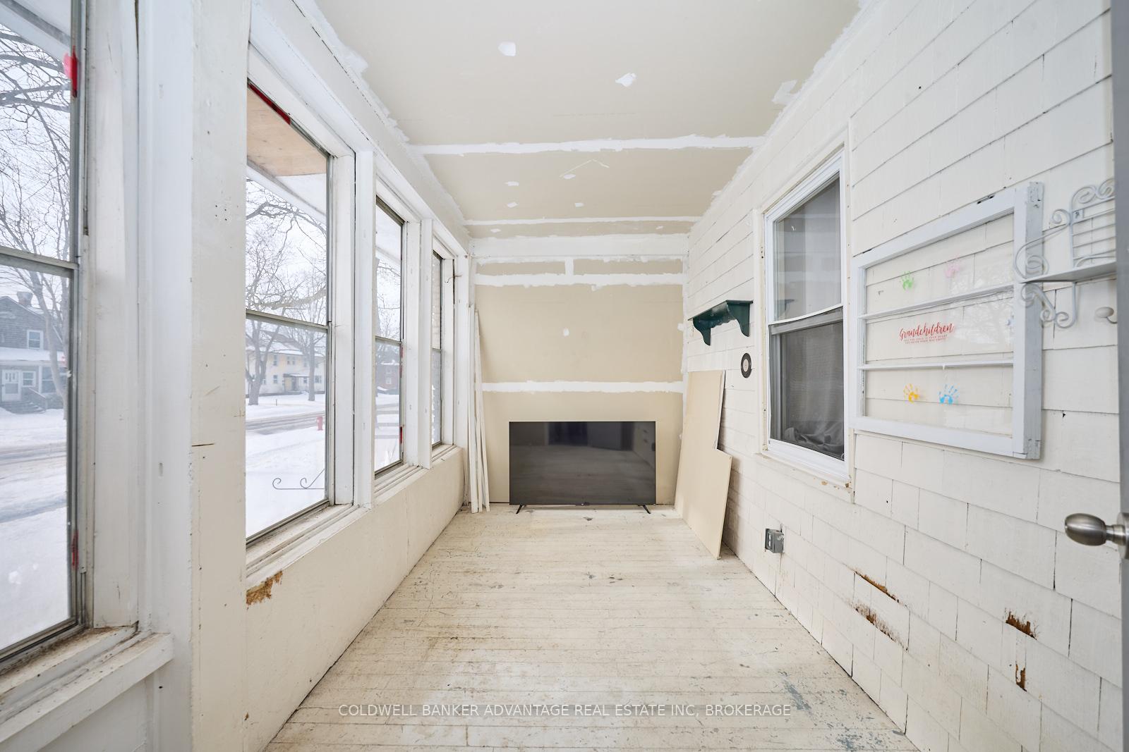 Photo 48 of 38-40 First Street, Welland, Lincoln/Crowland — HOMEH