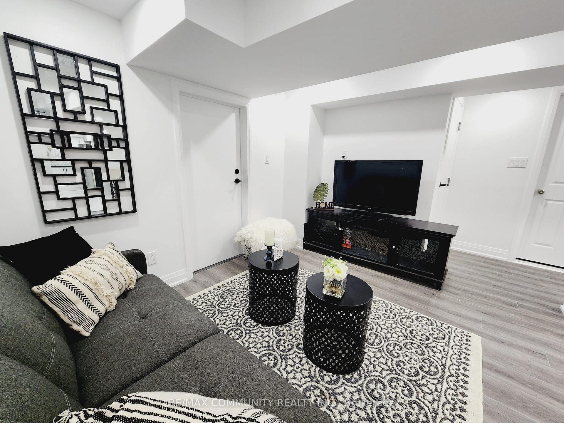 Photo 7 of Unit Bsmt, 83 Gloria Crescent, Whitby, Williamsburg — HOMEH