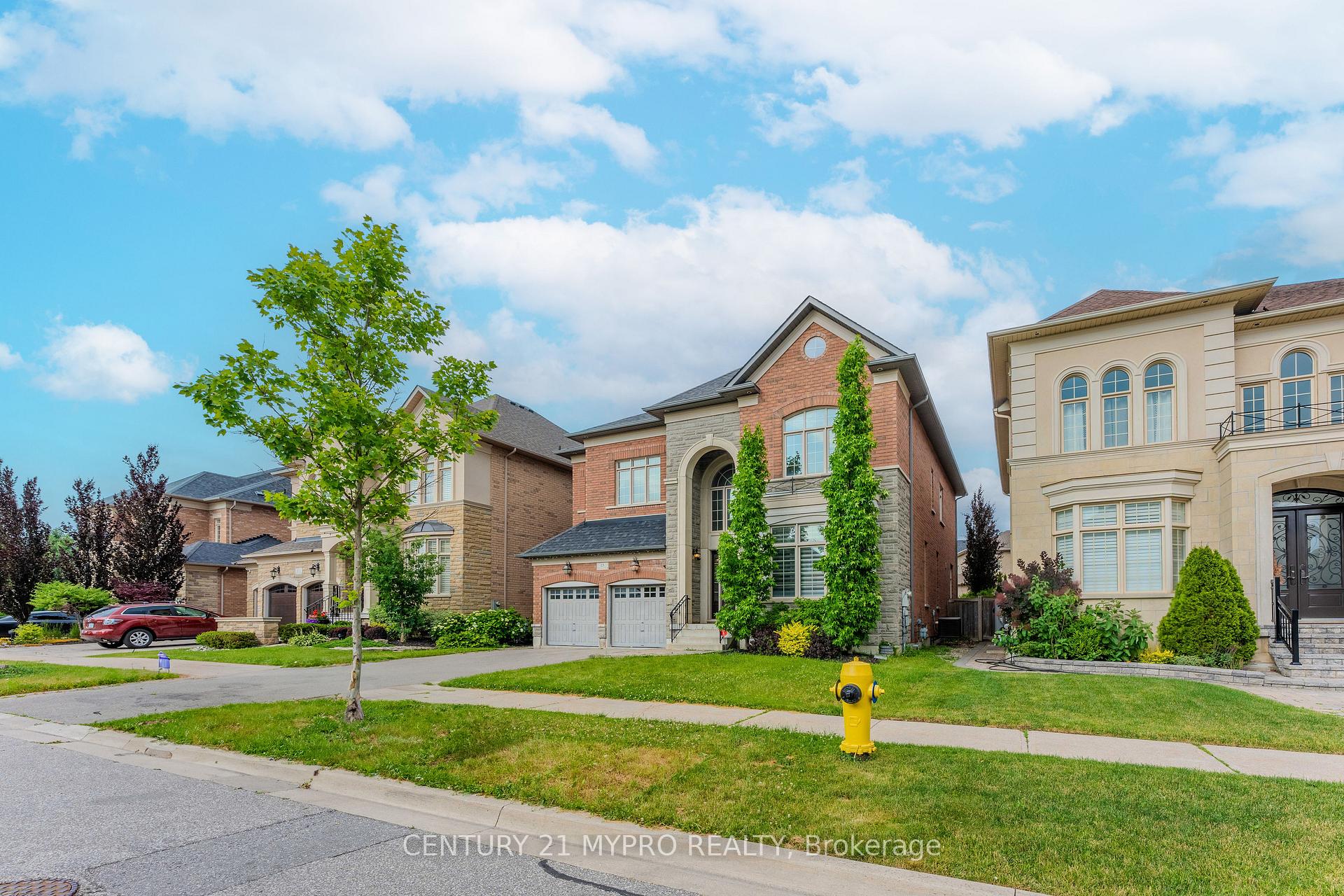 Photo 2 of 15 Parisienne Road, Vaughan, Vellore Village — HOMEH