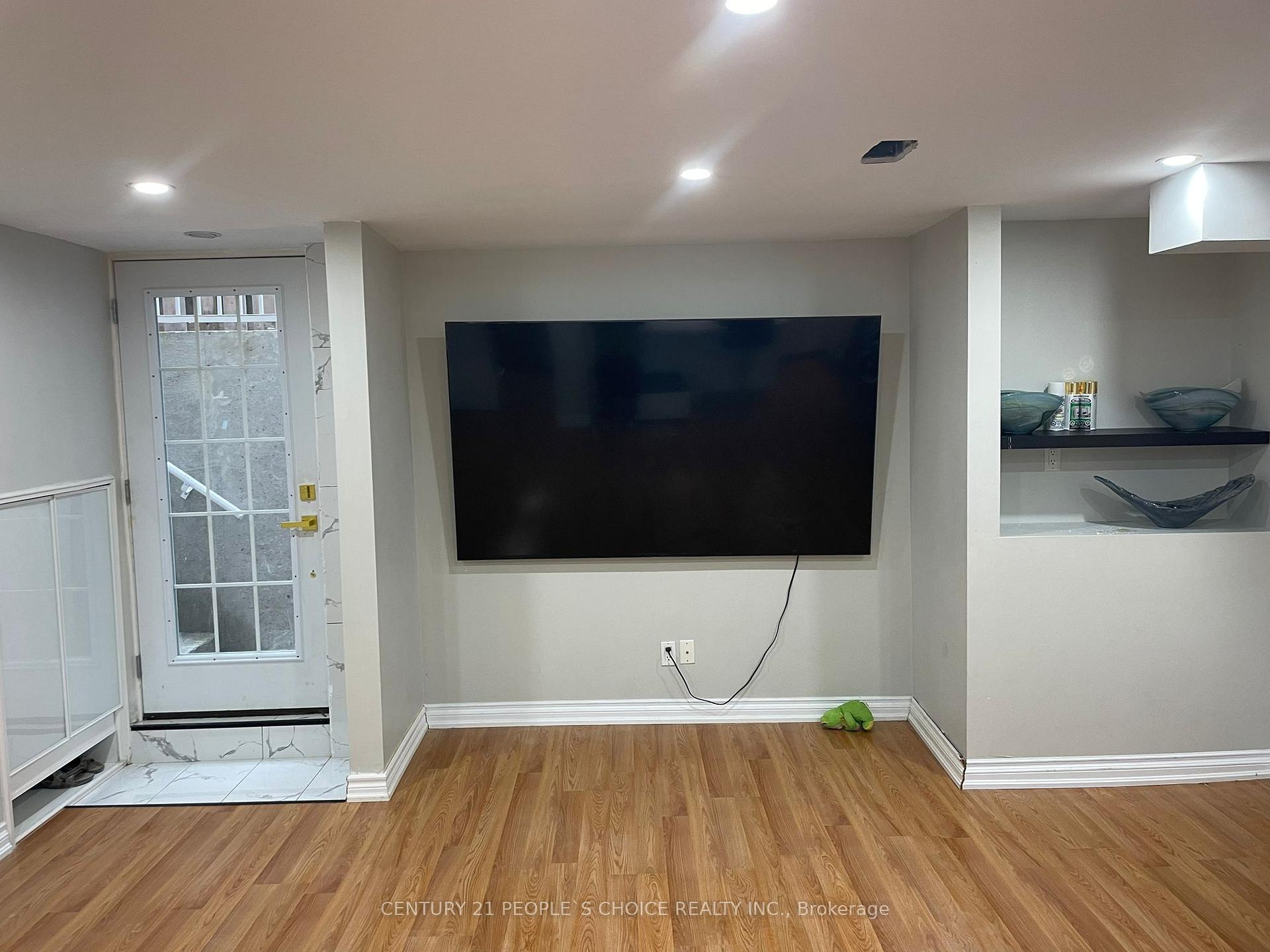 Photo 3 of Unit Bsmt, 9 Tweedie Crescent, Whitby, Williamsburg — HOMEH