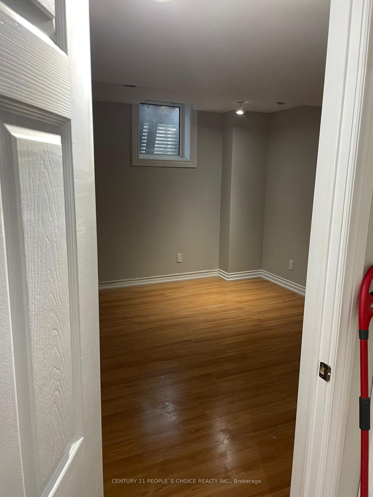 Photo 8 of Unit Bsmt, 9 Tweedie Crescent, Whitby, Williamsburg — HOMEH