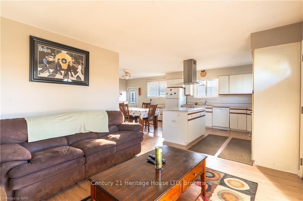Photo 15 of 60 Robert Street, Welland, Lincoln/Crowland — HOMEH