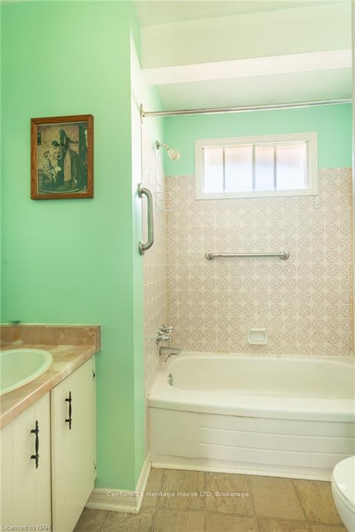 Photo 22 of 60 Robert Street, Welland, Lincoln/Crowland — HOMEH
