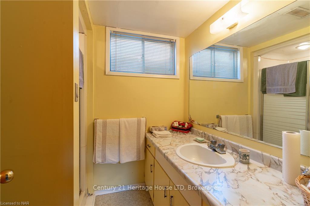 Photo 27 of 60 Robert Street, Welland, Lincoln/Crowland — HOMEH