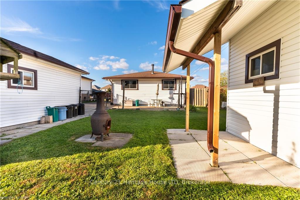 Photo 33 of 60 Robert Street, Welland, Lincoln/Crowland — HOMEH