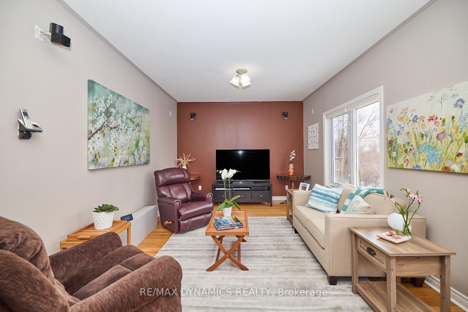 Photo 8 of 48 Gretel Place, Welland, N. Welland — HOMEH