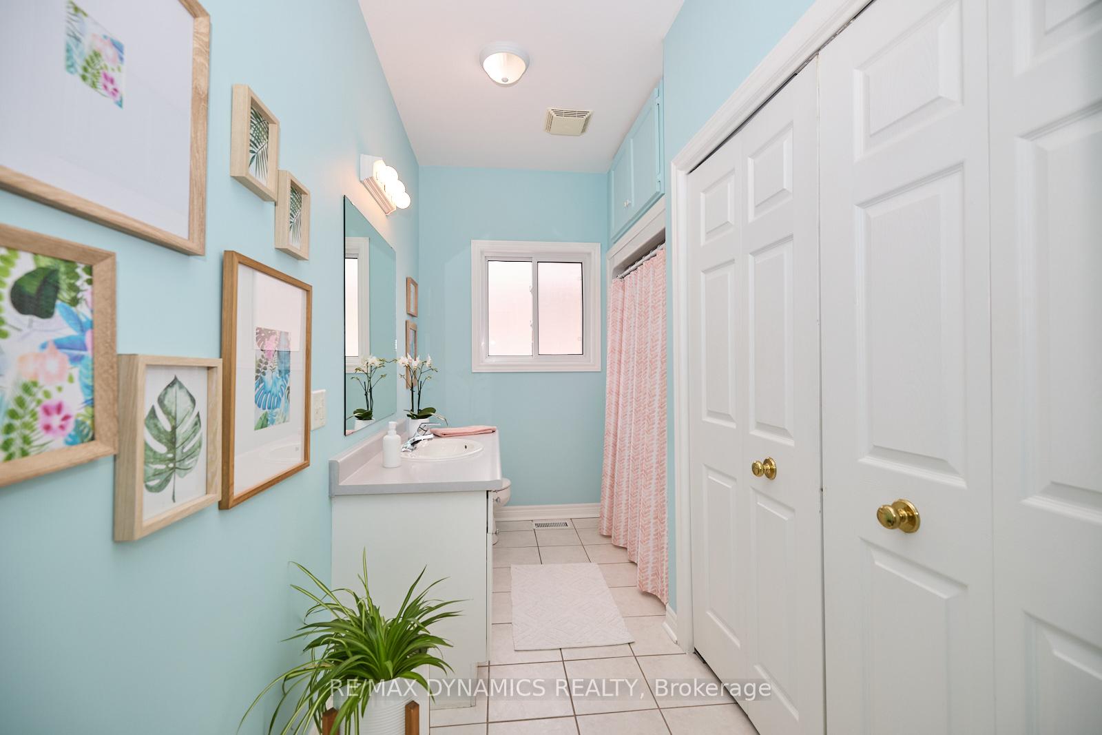 Photo 11 of 48 Gretel Place, Welland, N. Welland — HOMEH