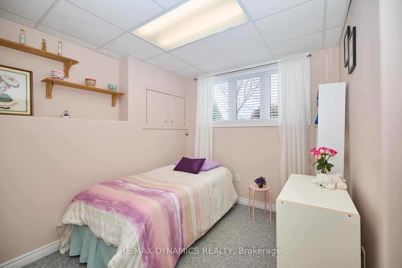 Photo 18 of 48 Gretel Place, Welland, N. Welland — HOMEH