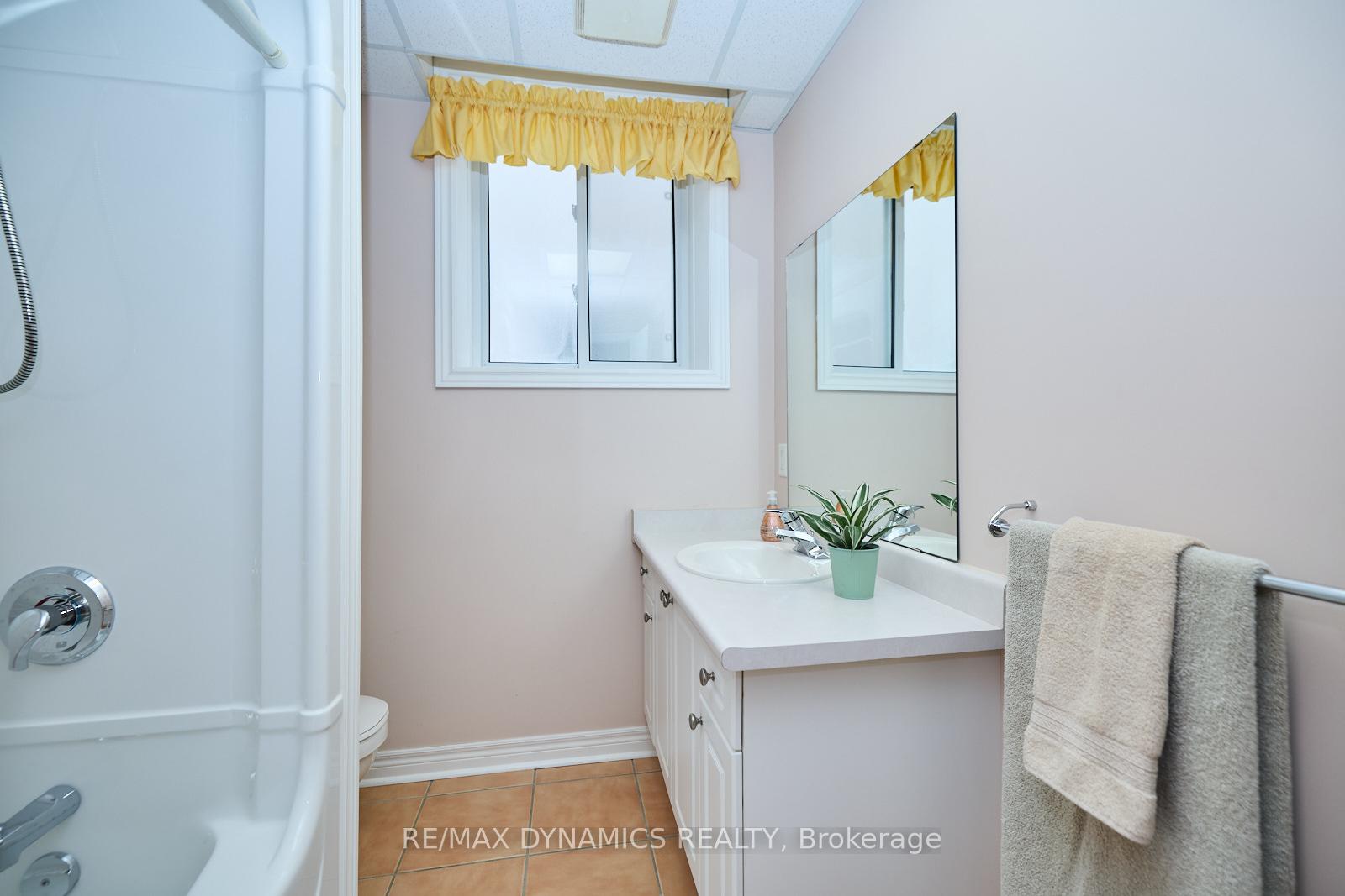 Photo 21 of 48 Gretel Place, Welland, N. Welland — HOMEH