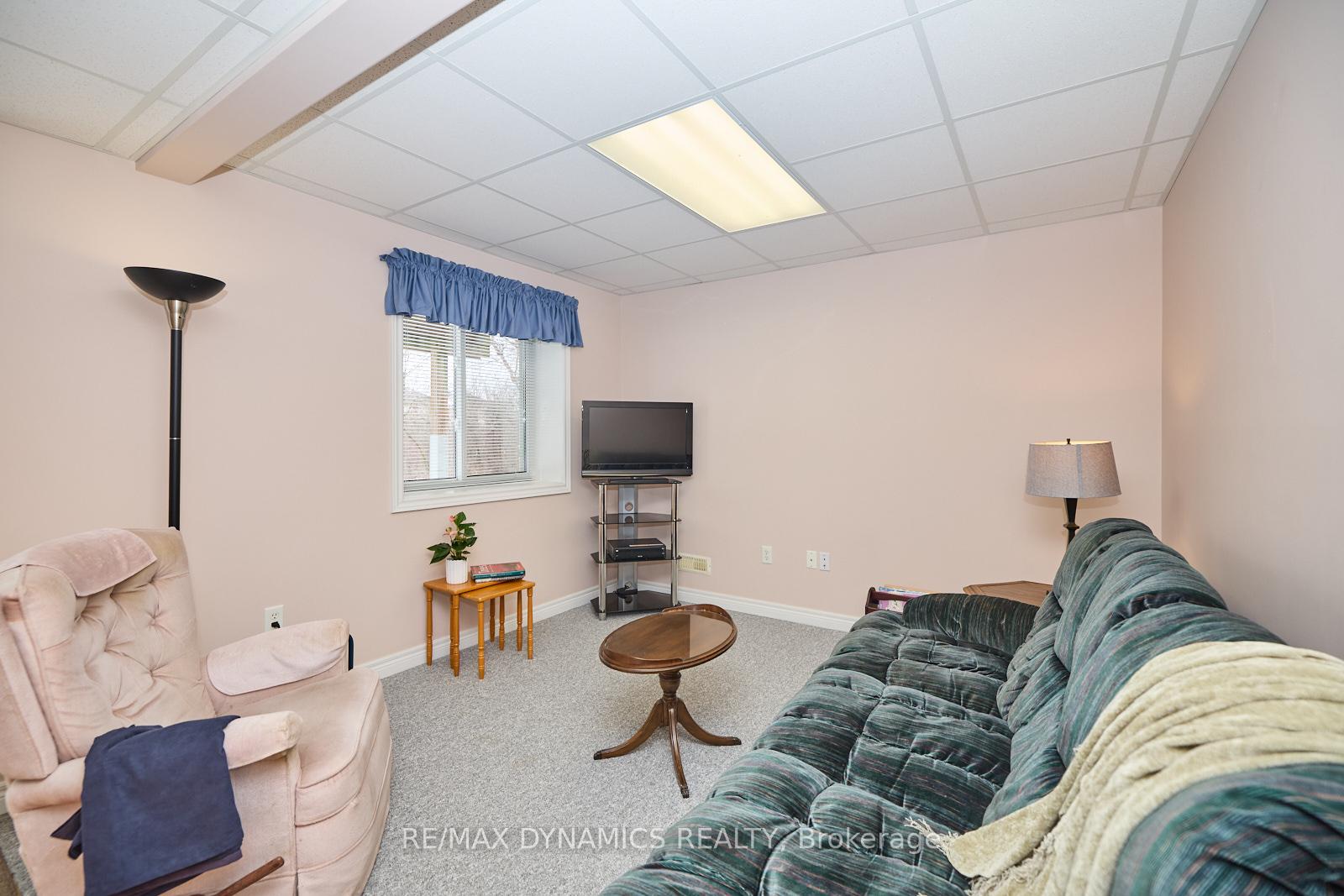 Photo 23 of 48 Gretel Place, Welland, N. Welland — HOMEH