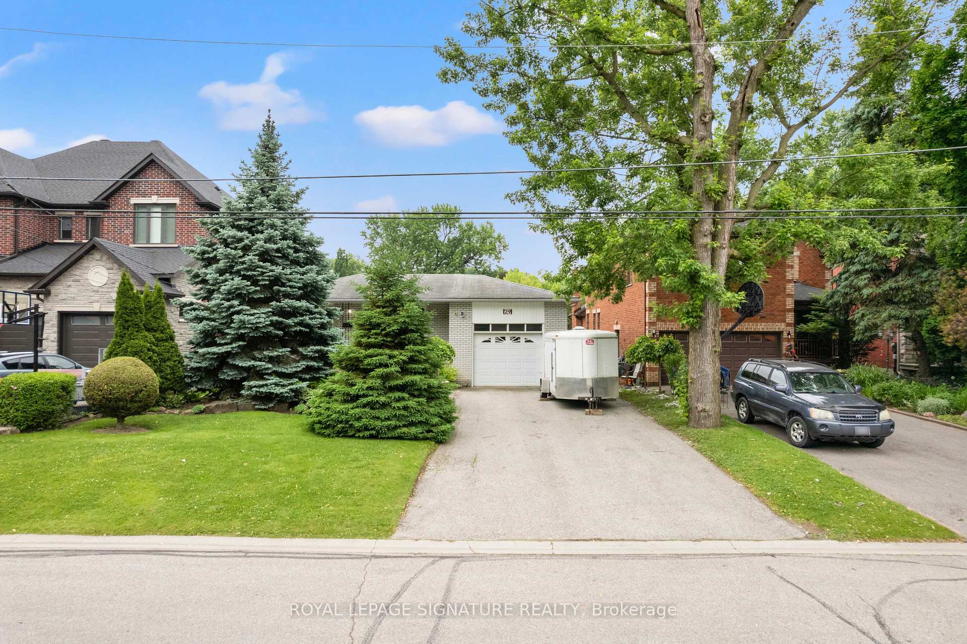Photo 1 of 29 Woodview Road, Vaughan, East Woodbridge — HOMEH