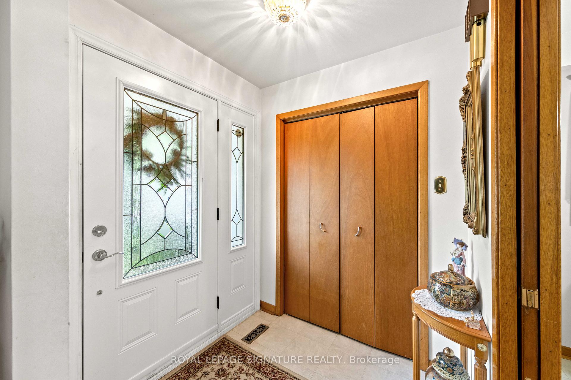 Photo 7 of 29 Woodview Road, Vaughan, East Woodbridge — HOMEH
