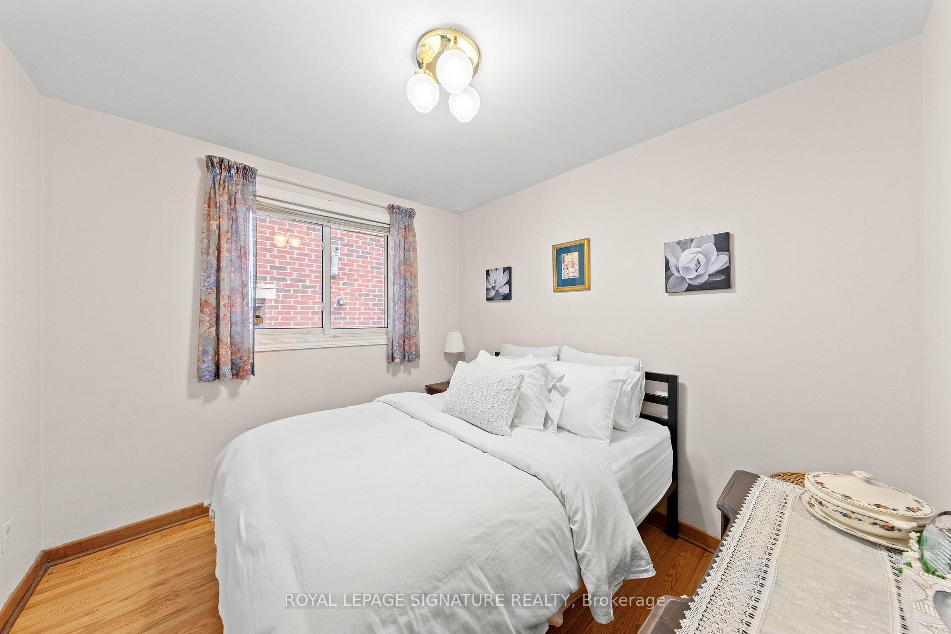 Photo 27 of 29 Woodview Road, Vaughan, East Woodbridge — HOMEH