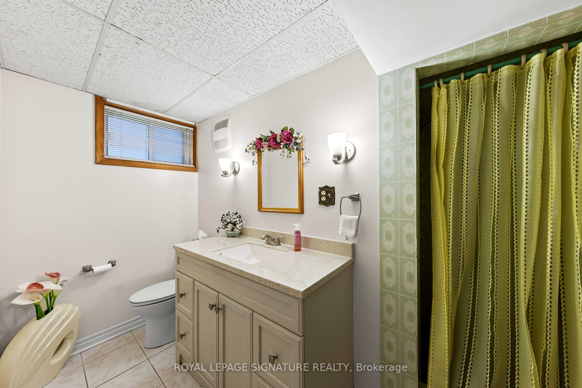 Photo 31 of 29 Woodview Road, Vaughan, East Woodbridge — HOMEH