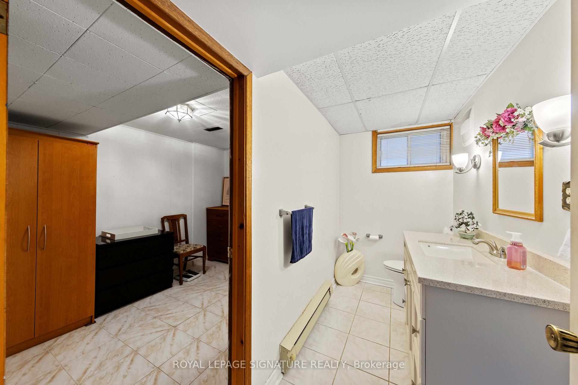 Photo 32 of 29 Woodview Road, Vaughan, East Woodbridge — HOMEH