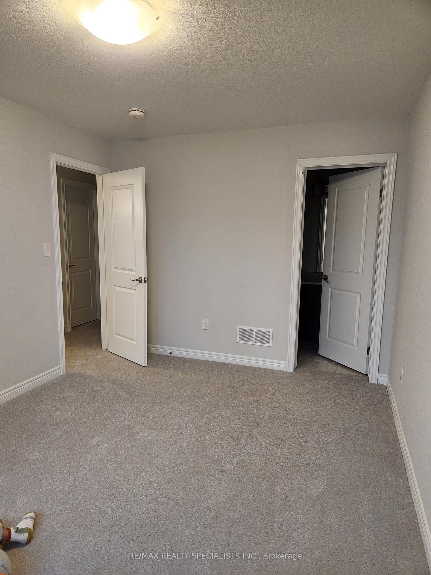 Photo 9 of 116 Sycamore Street, Welland, West Welland — HOMEH