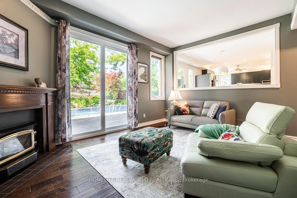 Photo 12 of 36 Whitfield Court, Aurora, Aurora Highlands — HOMEH