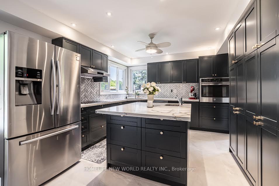 Photo 9 of 36 Whitfield Court, Aurora, Aurora Highlands — HOMEH