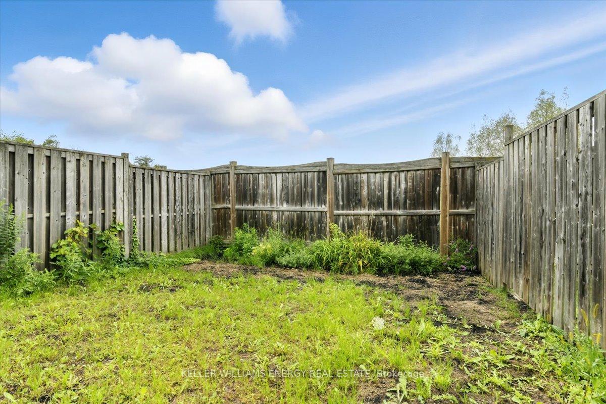 Photo 17 of 155 Lady May Drive, Whitby, Rolling Acres — HOMEH
