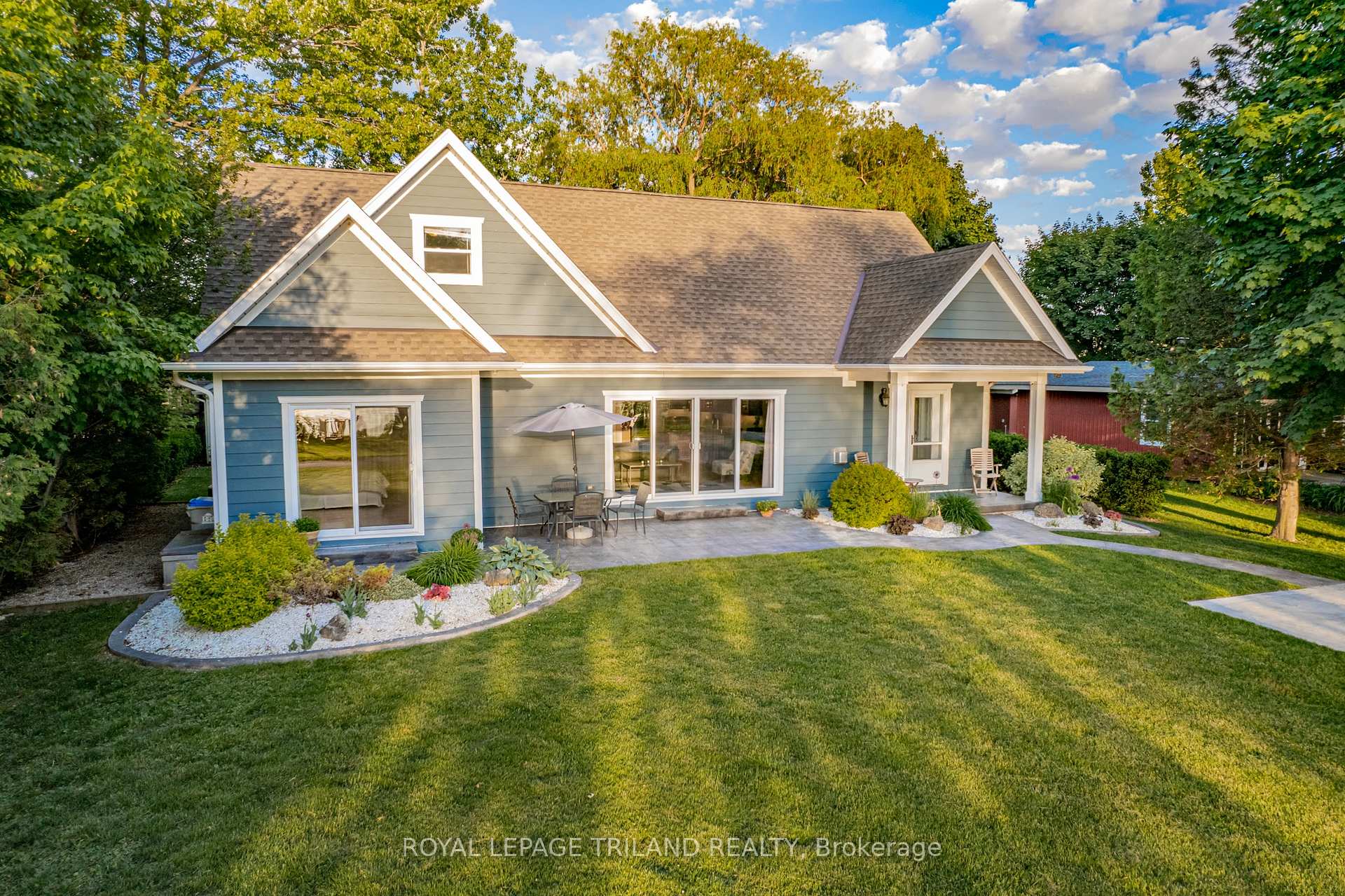 Photo 11 of 71888 Sunview Avenue, Bluewater, Hay — HOMEH