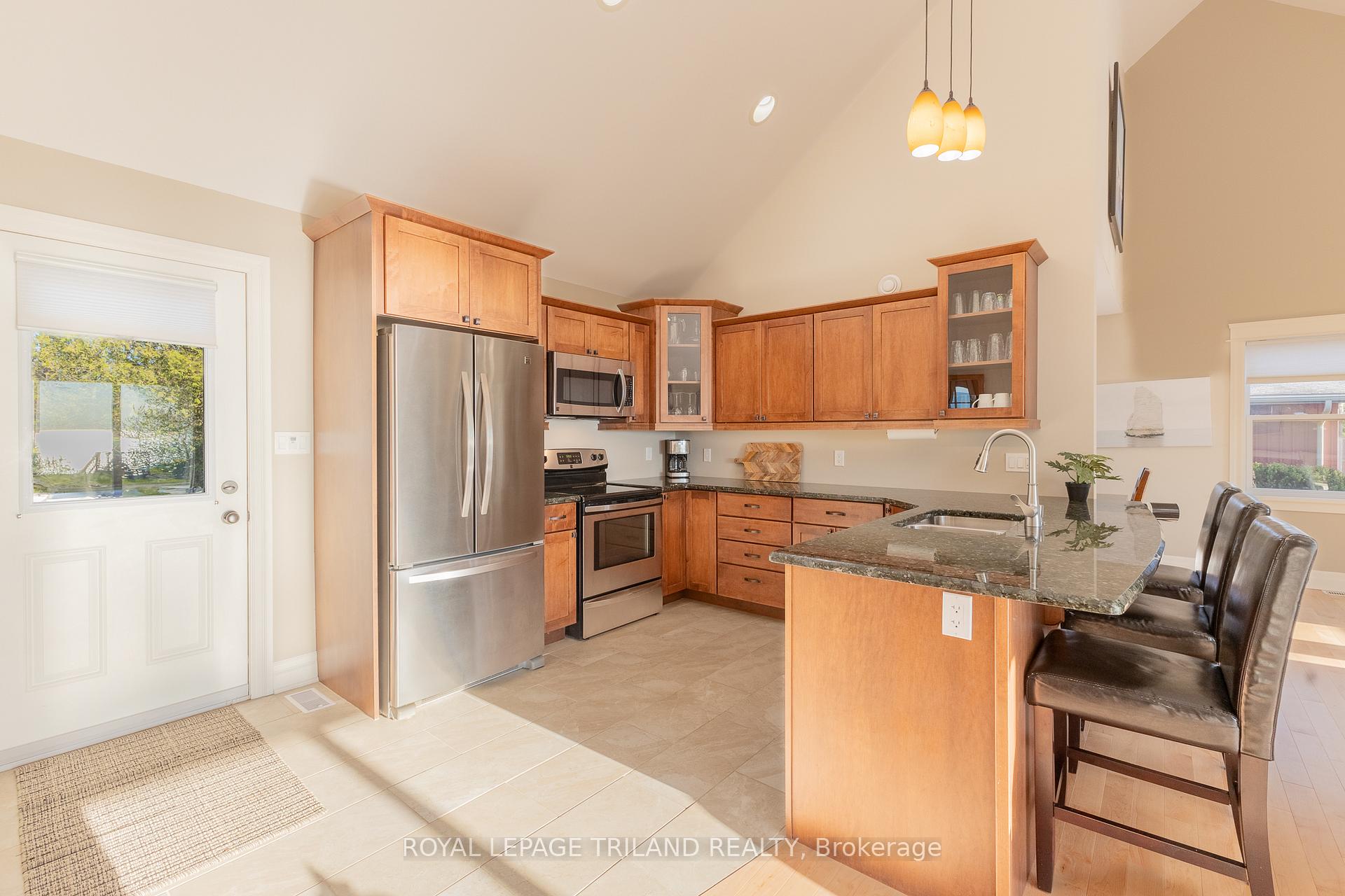 Photo 24 of 71888 Sunview Avenue, Bluewater, Hay — HOMEH