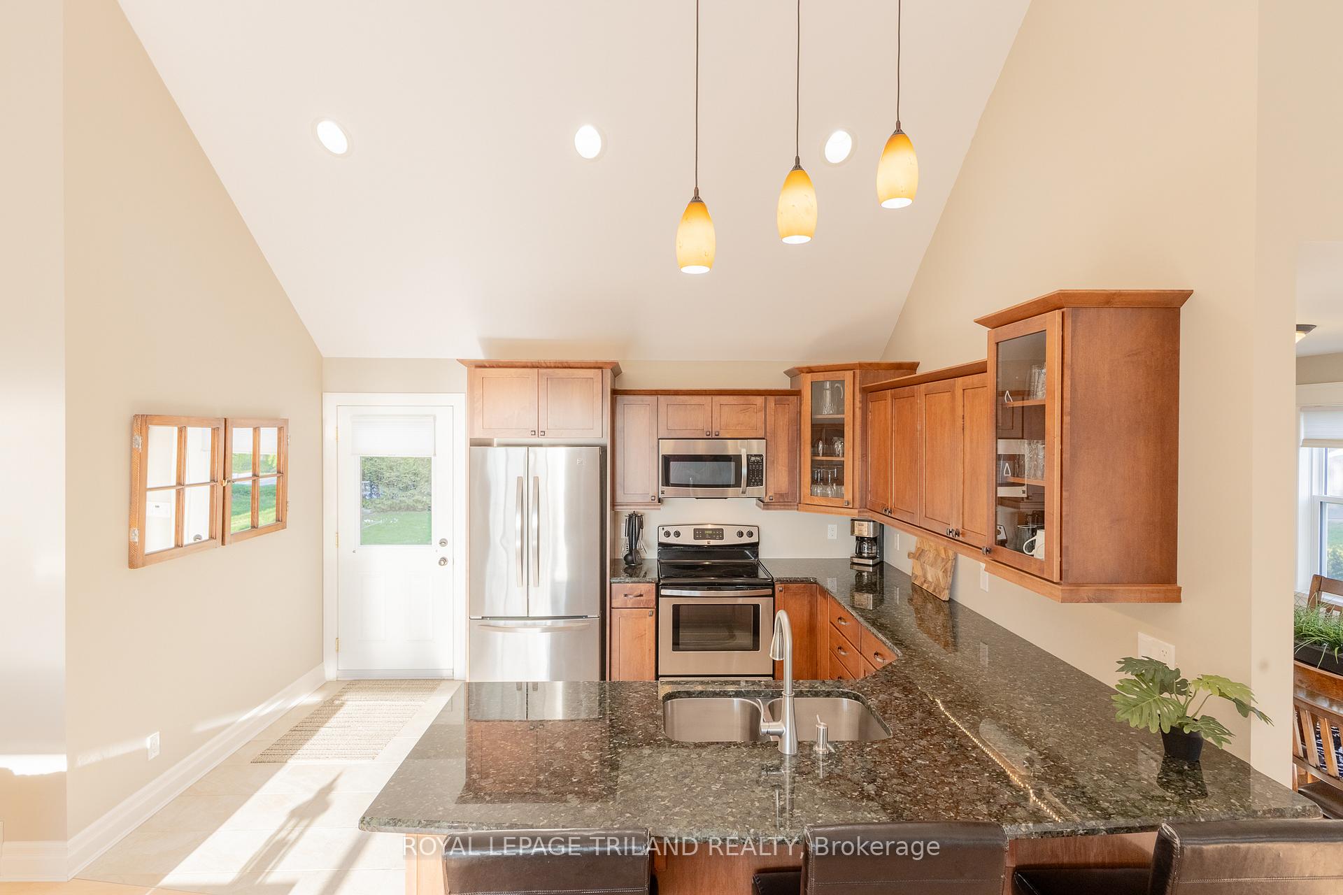 Photo 26 of 71888 Sunview Avenue, Bluewater, Hay — HOMEH