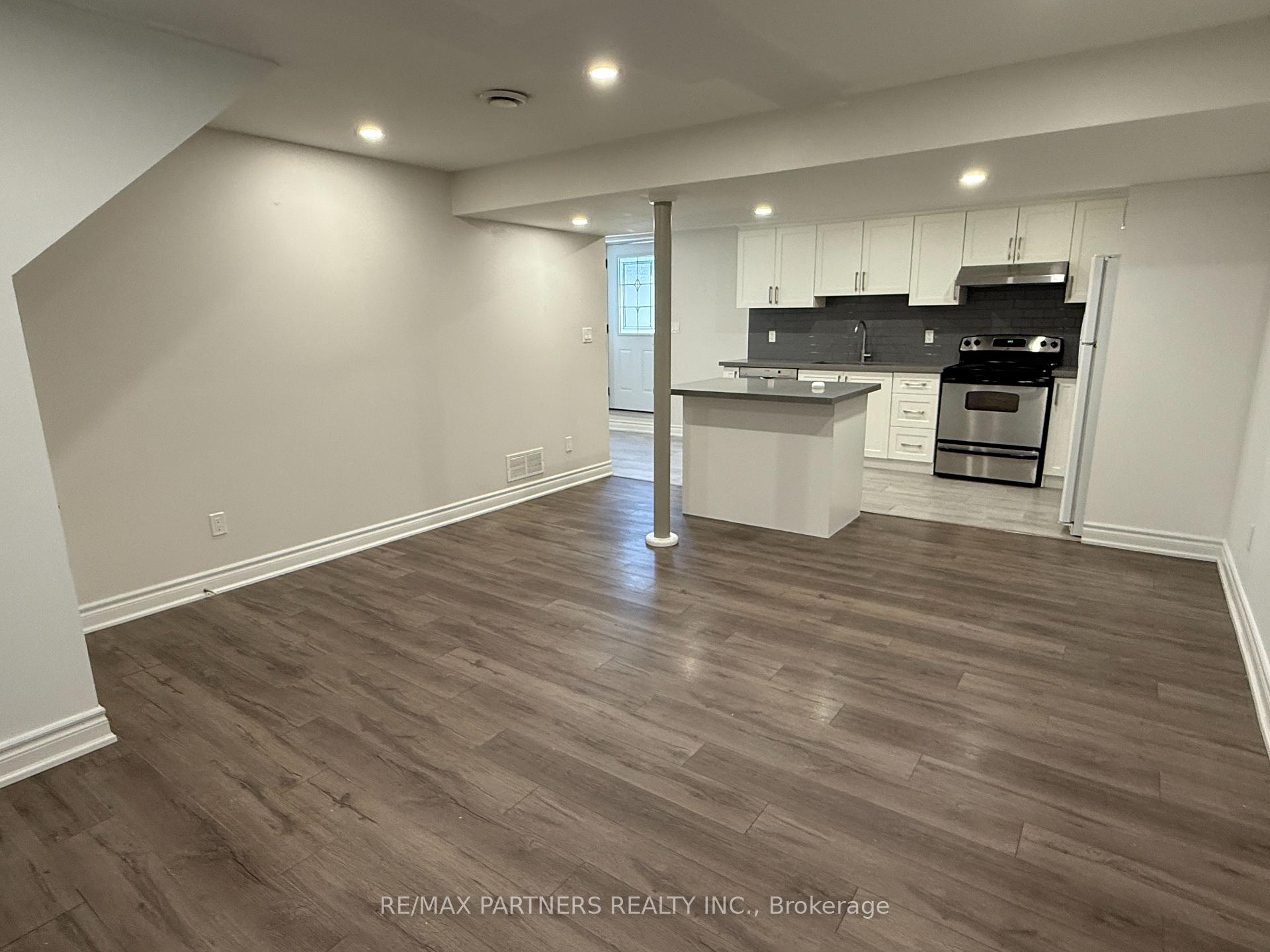 Photo 27 of 77 Foreht Crescent, Aurora, Aurora Heights — HOMEH