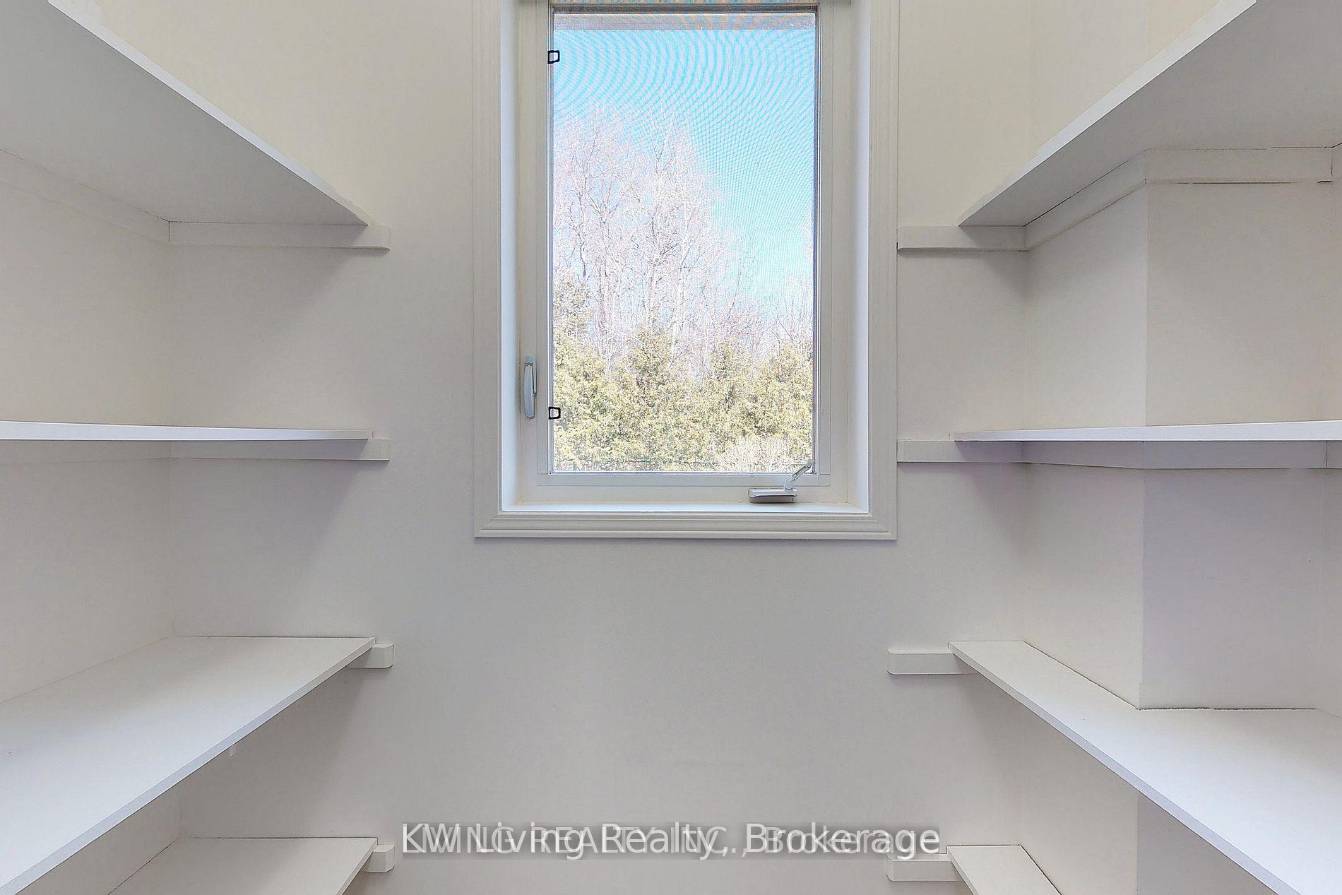 Photo 17 of 56 Robert Attersley Drive E, Whitby, Taunton North — HOMEH