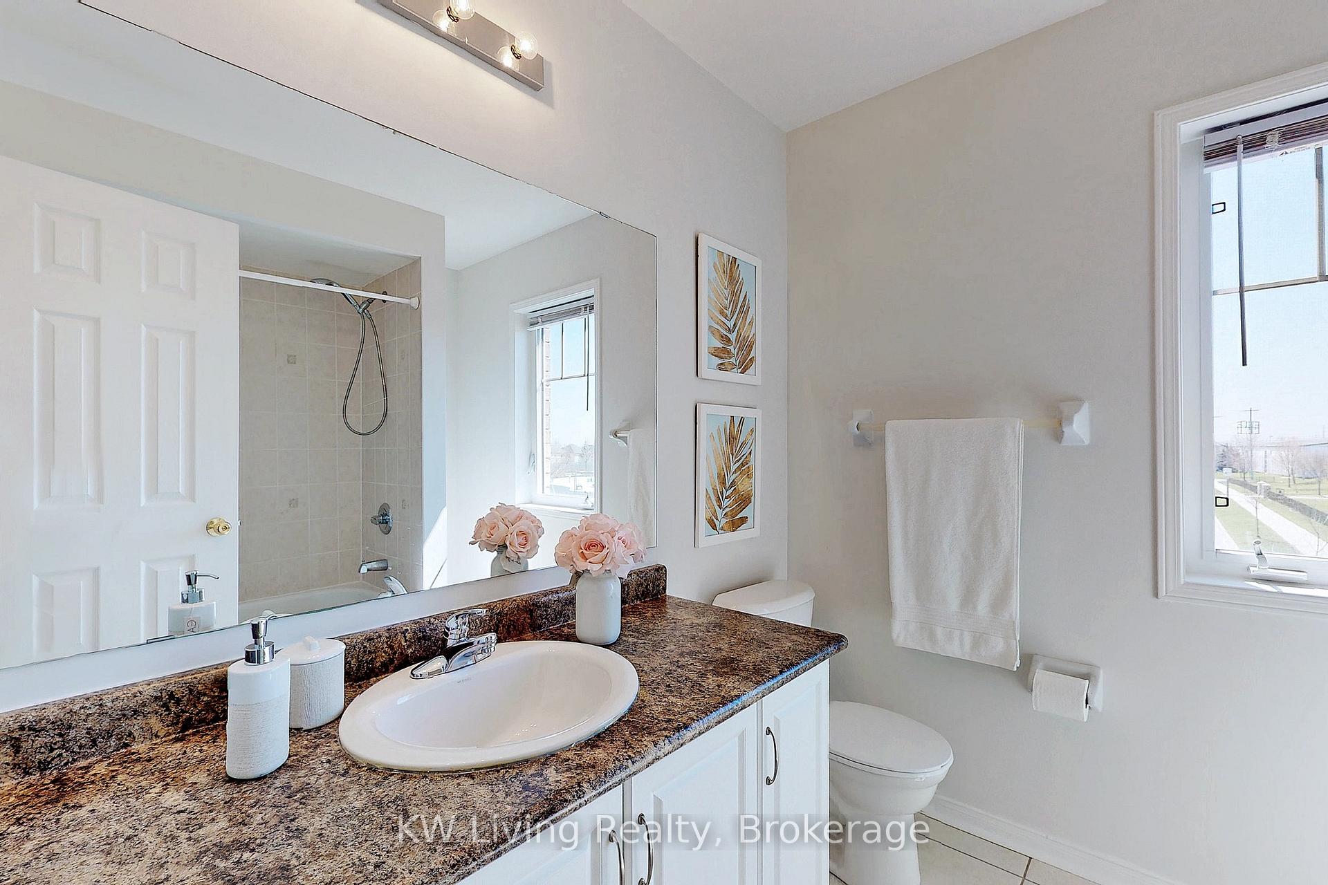 Photo 26 of 56 Robert Attersley Drive E, Whitby, Taunton North — HOMEH