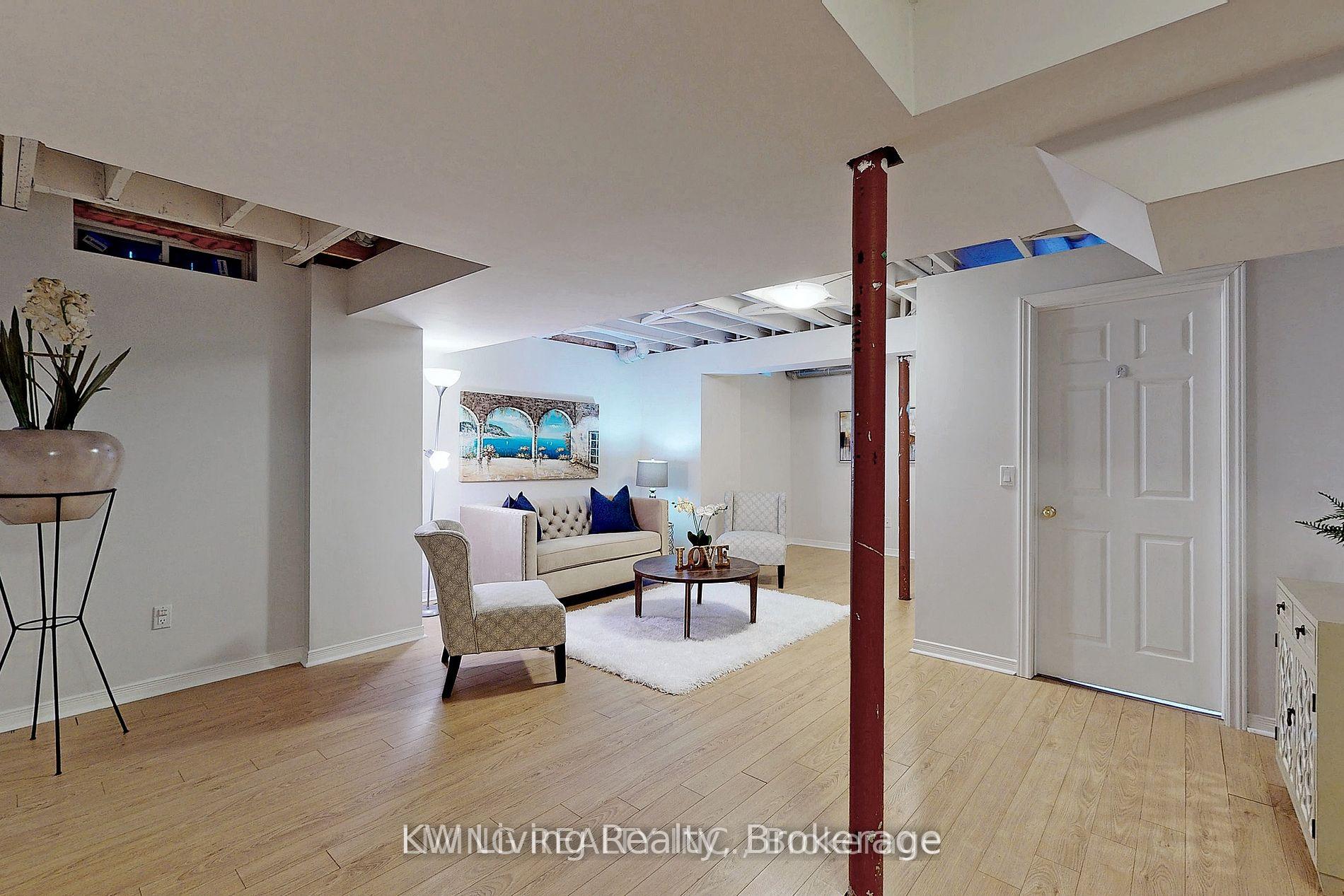 Photo 27 of 56 Robert Attersley Drive E, Whitby, Taunton North — HOMEH