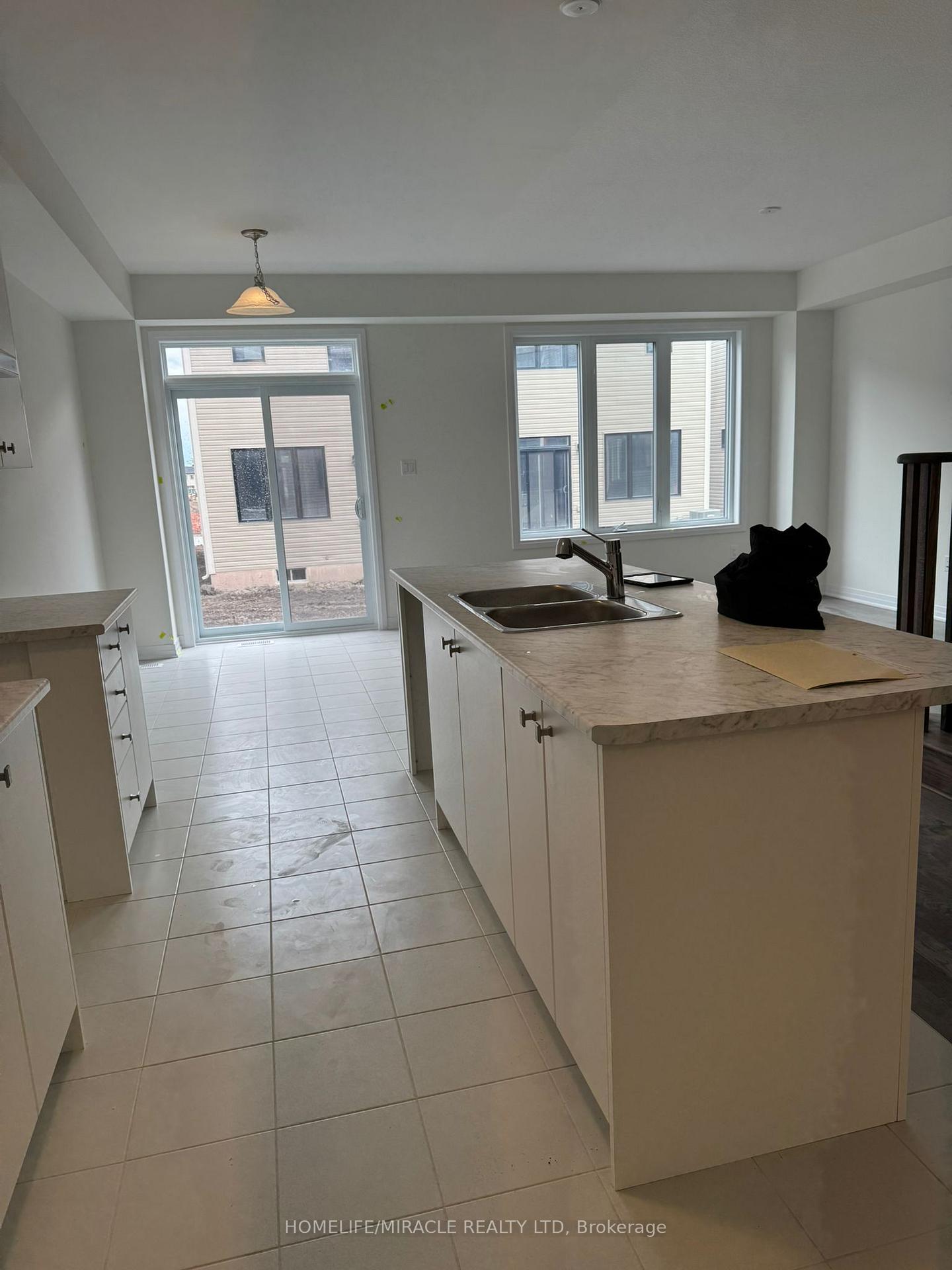 Photo 7 of 59 Masters Street, Welland, Dain City — HOMEH