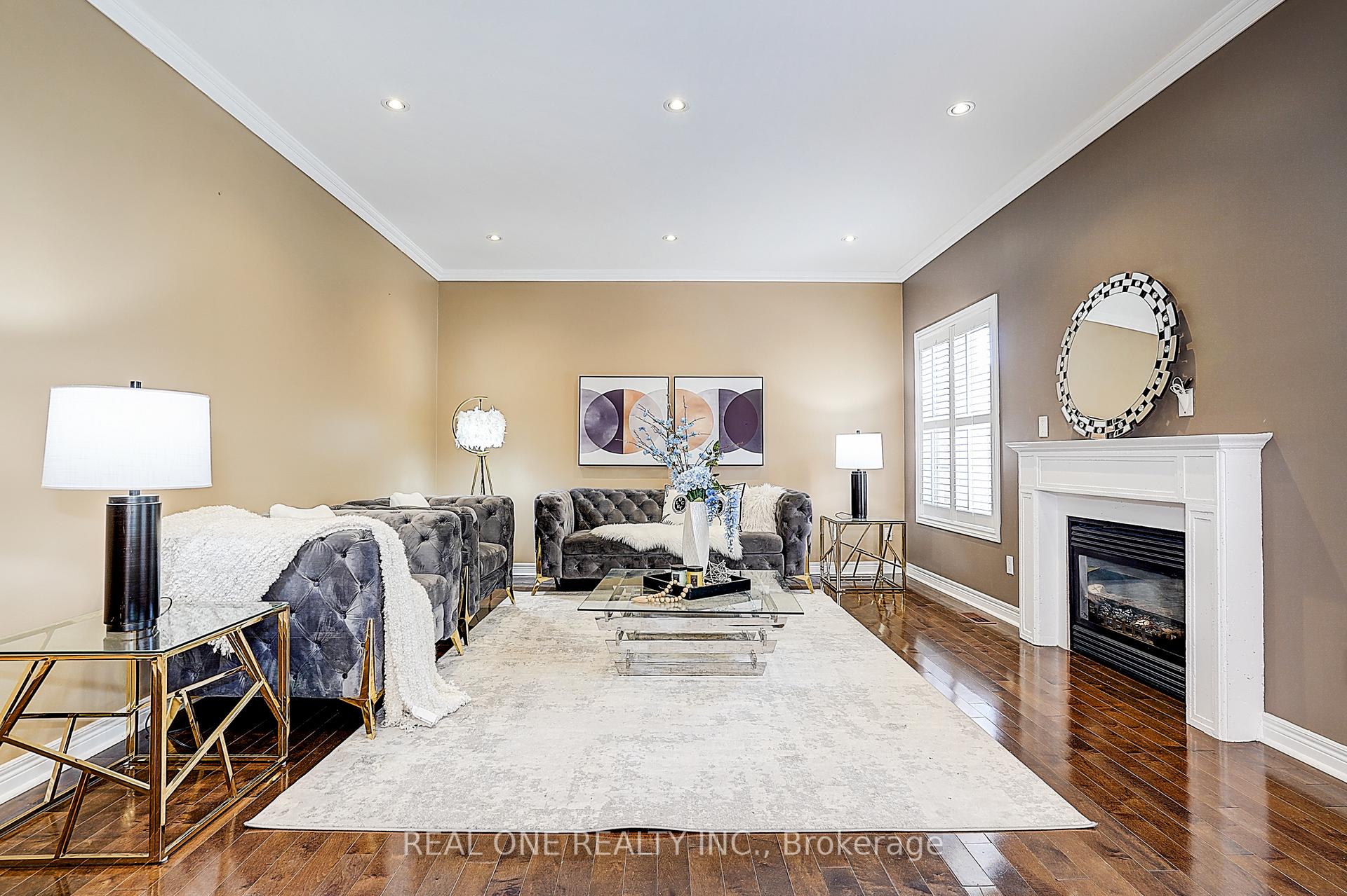 Photo 12 of 42 Donzi Lane, Vaughan, Patterson — HOMEH