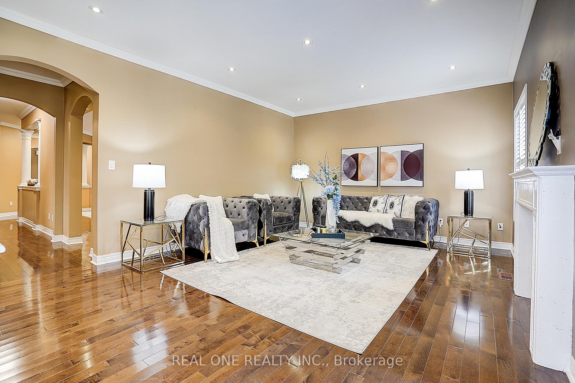Photo 13 of 42 Donzi Lane, Vaughan, Patterson — HOMEH