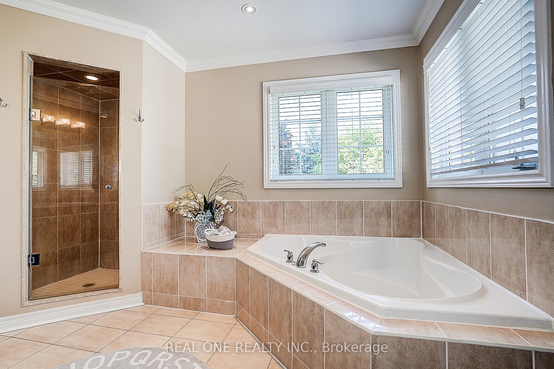 Photo 33 of 42 Donzi Lane, Vaughan, Patterson — HOMEH