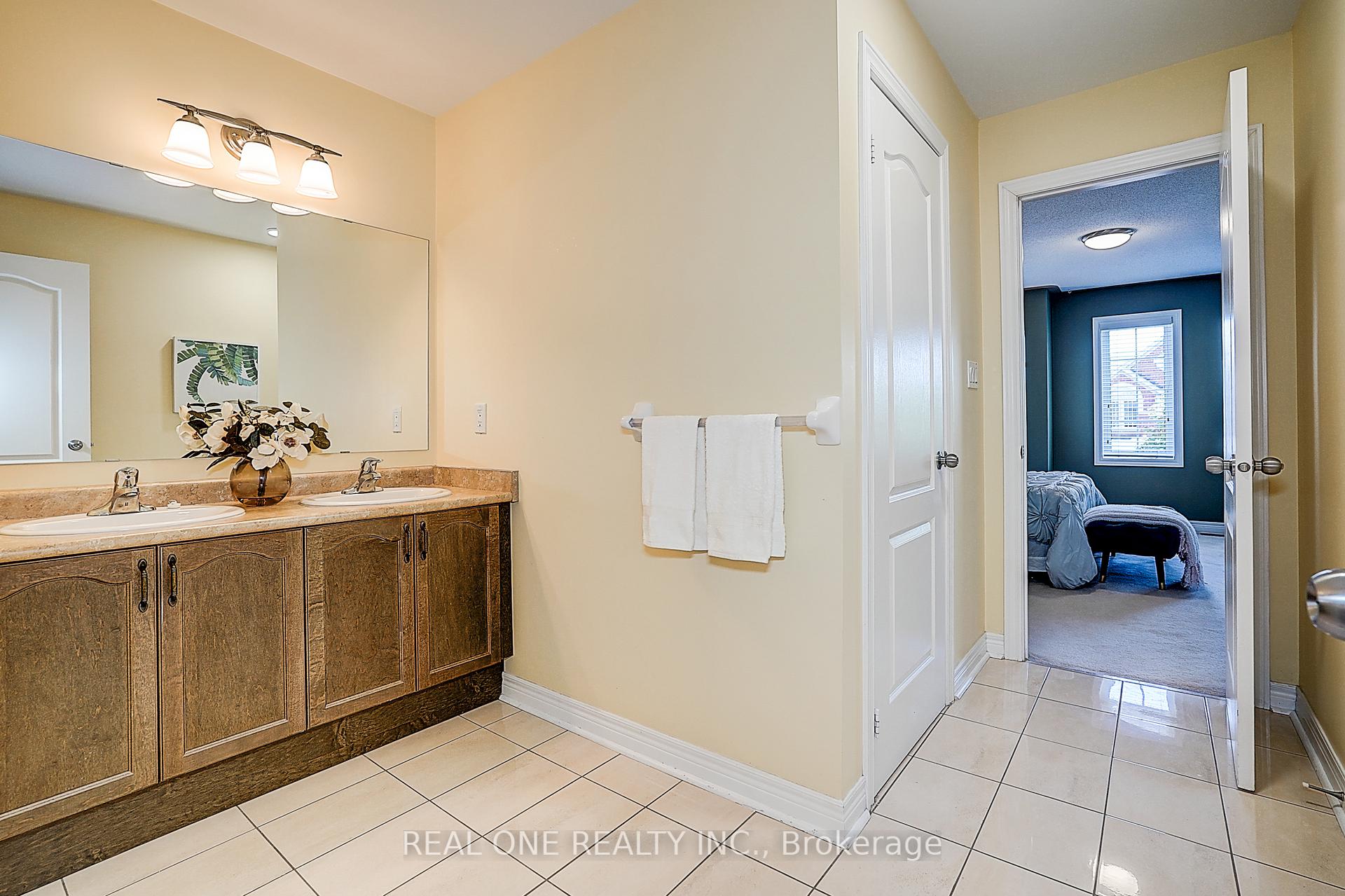 Photo 37 of 42 Donzi Lane, Vaughan, Patterson — HOMEH
