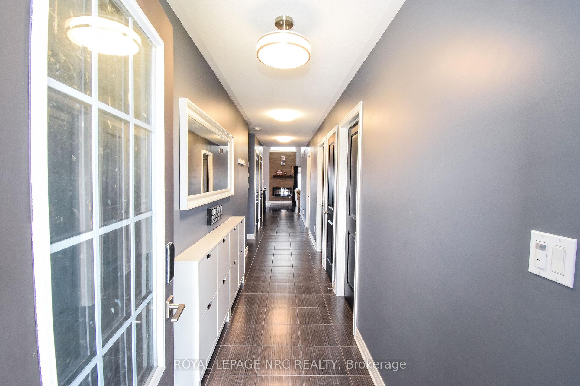 Photo 2 of 210 Classic Avenue, Welland, Lincoln/Crowland — HOMEH