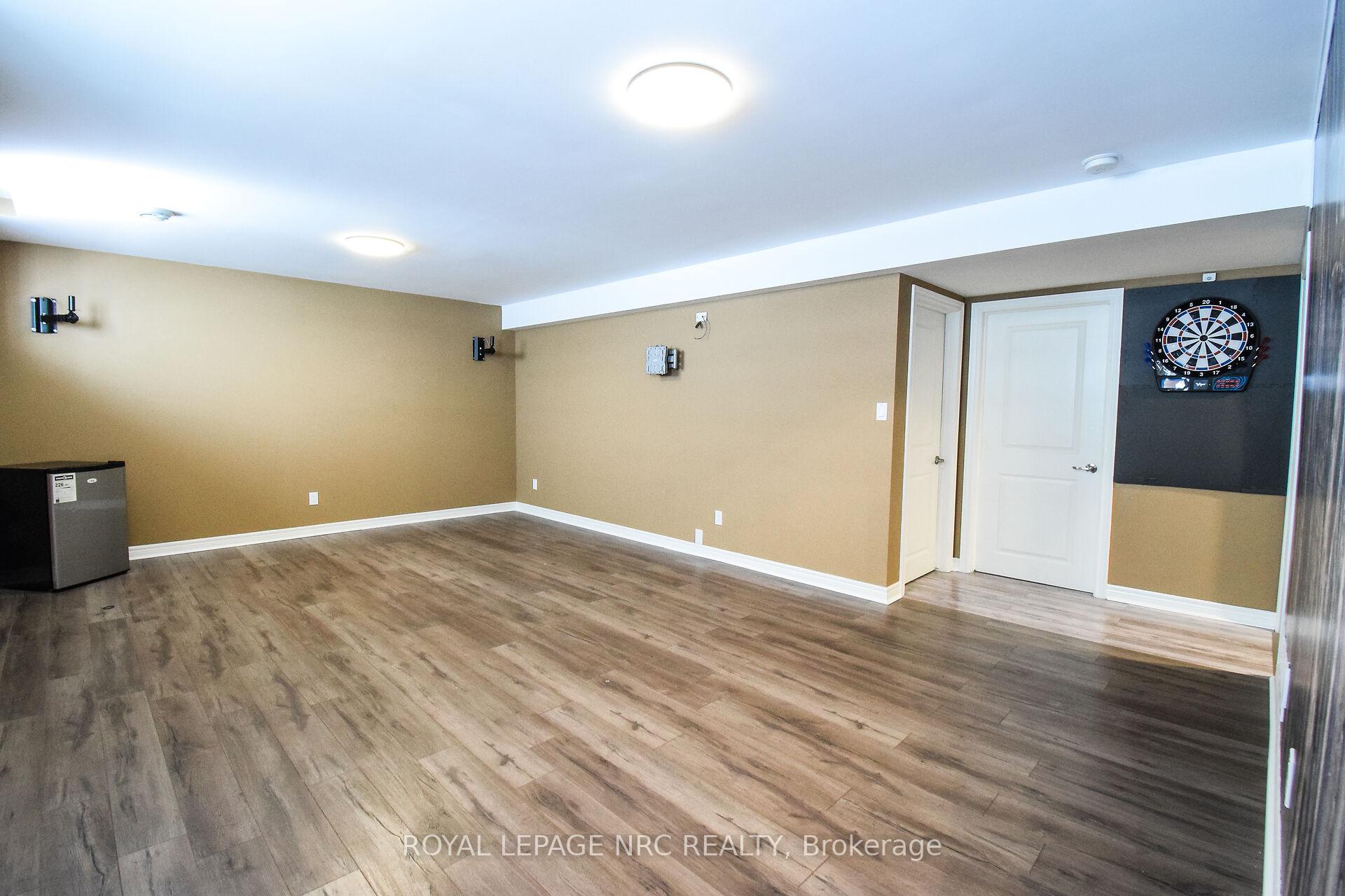 Photo 18 of 210 Classic Avenue, Welland, Lincoln/Crowland — HOMEH