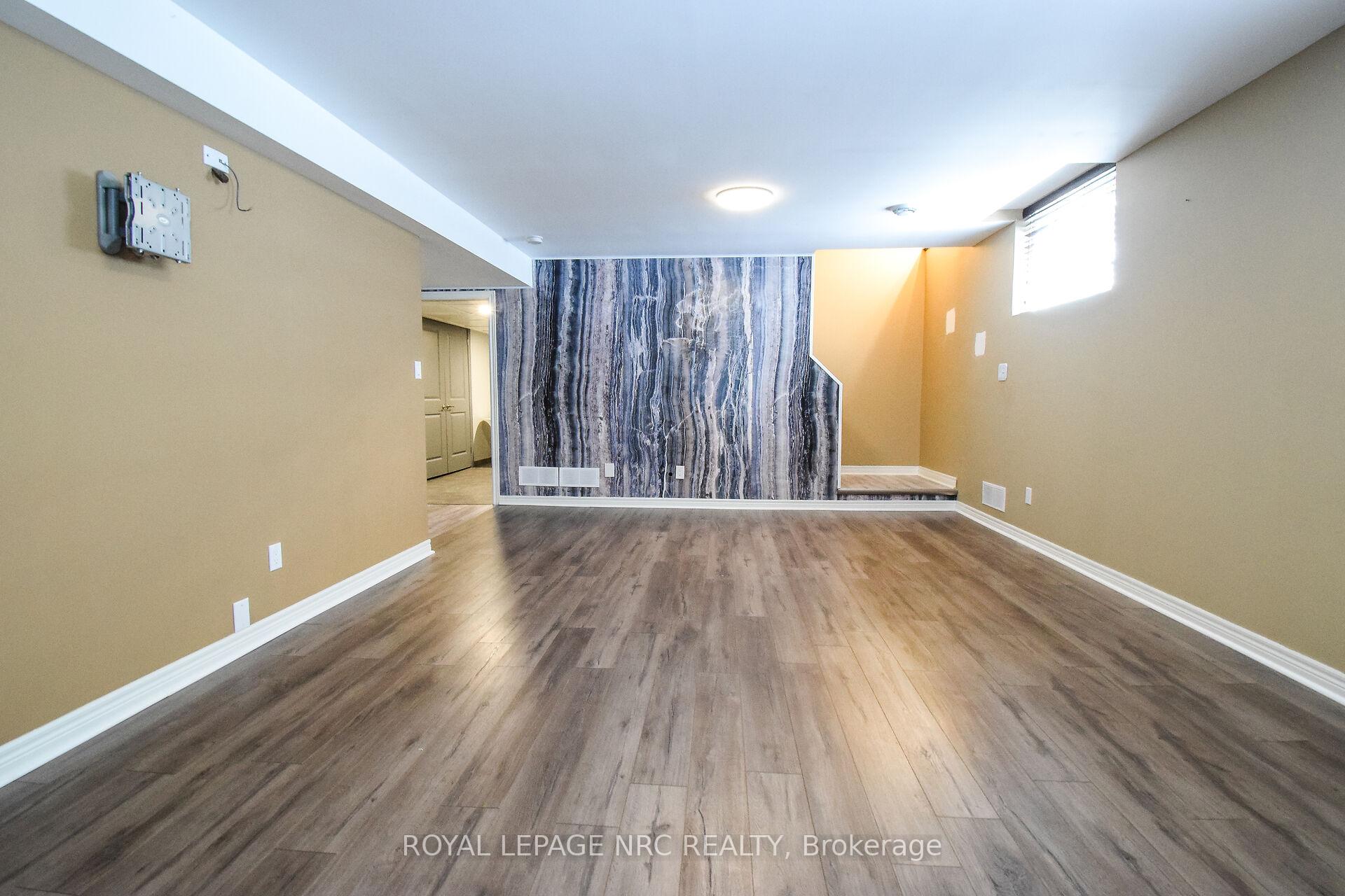 Photo 19 of 210 Classic Avenue, Welland, Lincoln/Crowland — HOMEH